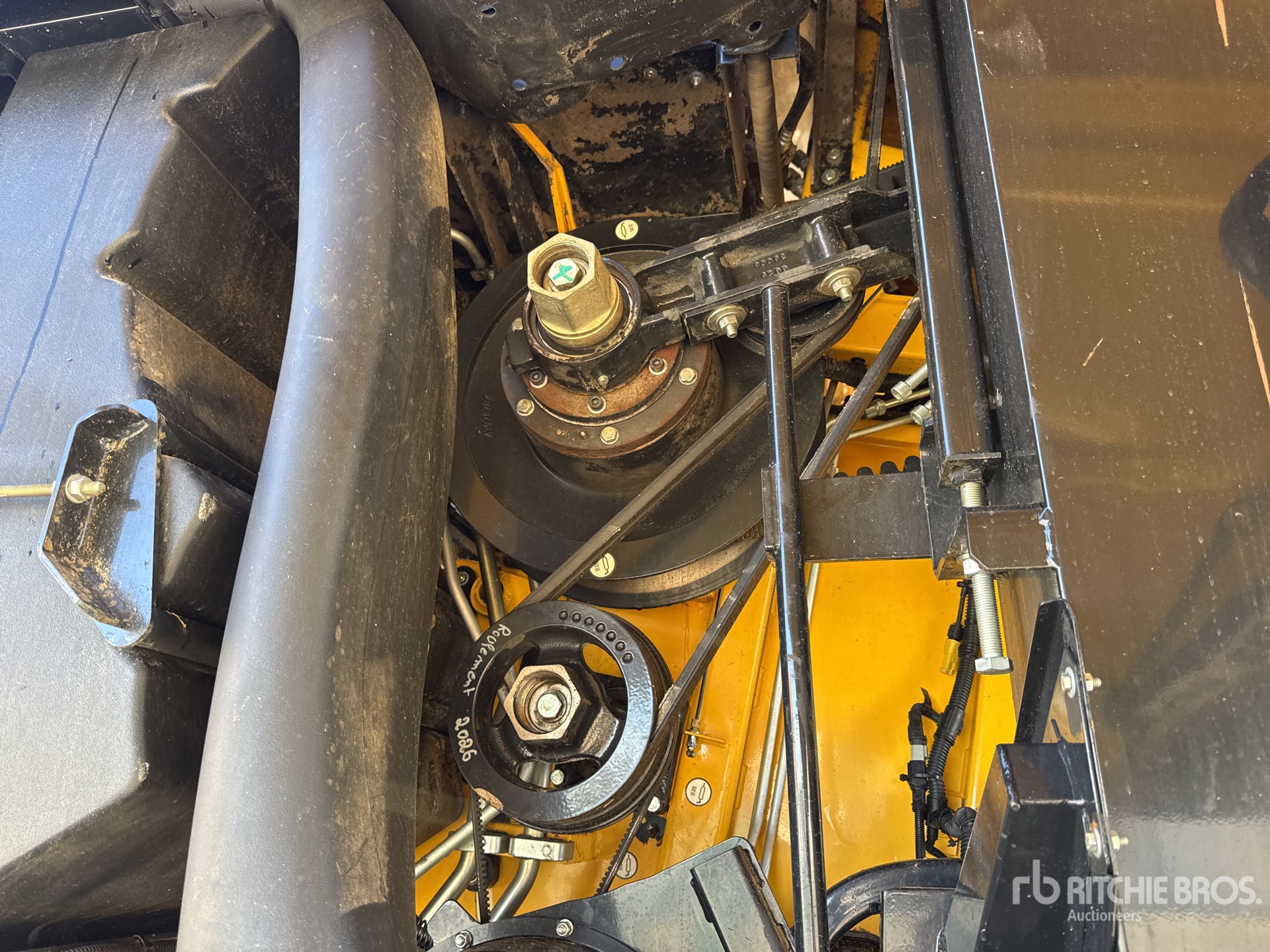 2023 New Holland CR9.90