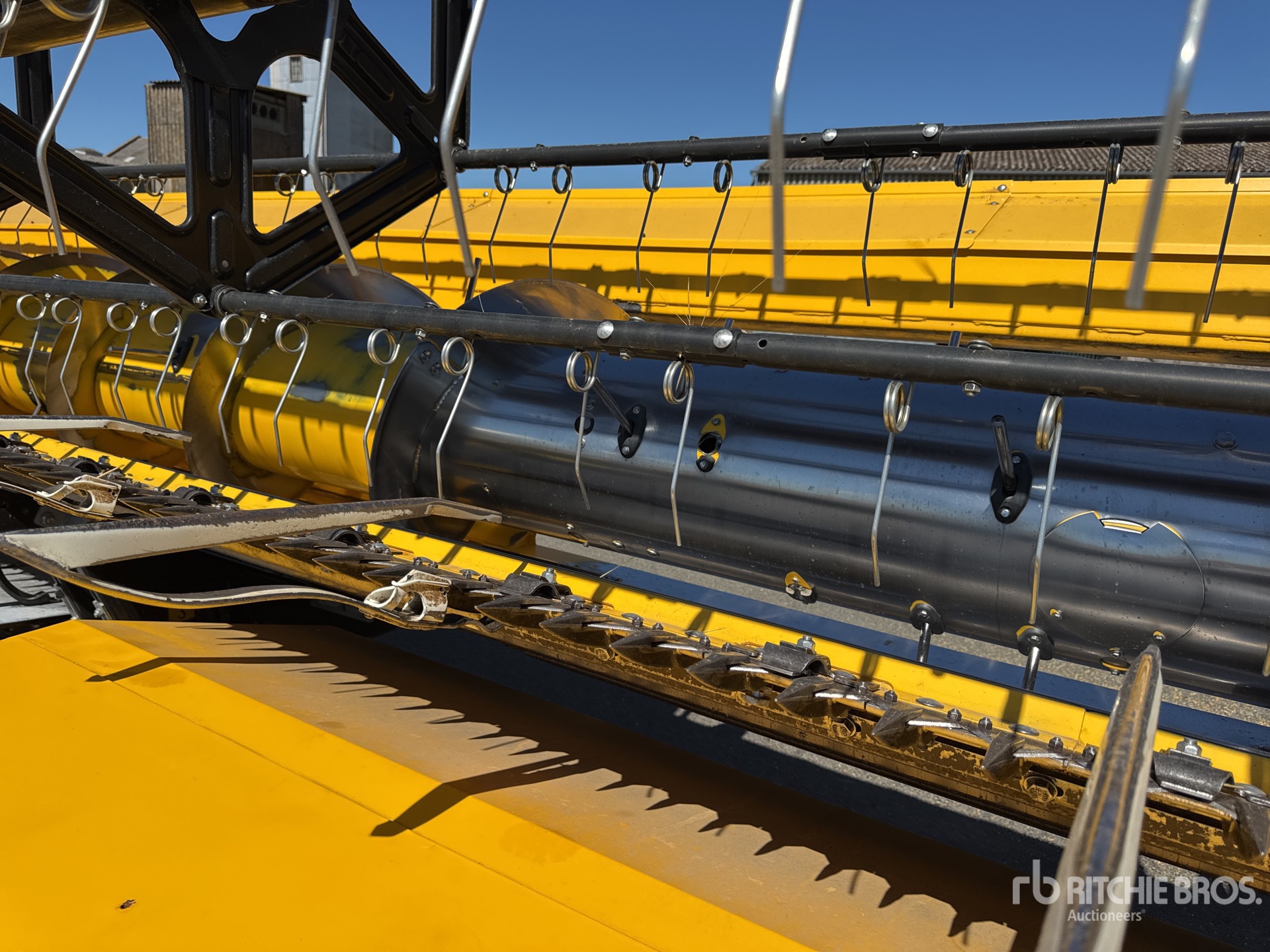 2023 New Holland CR9.90