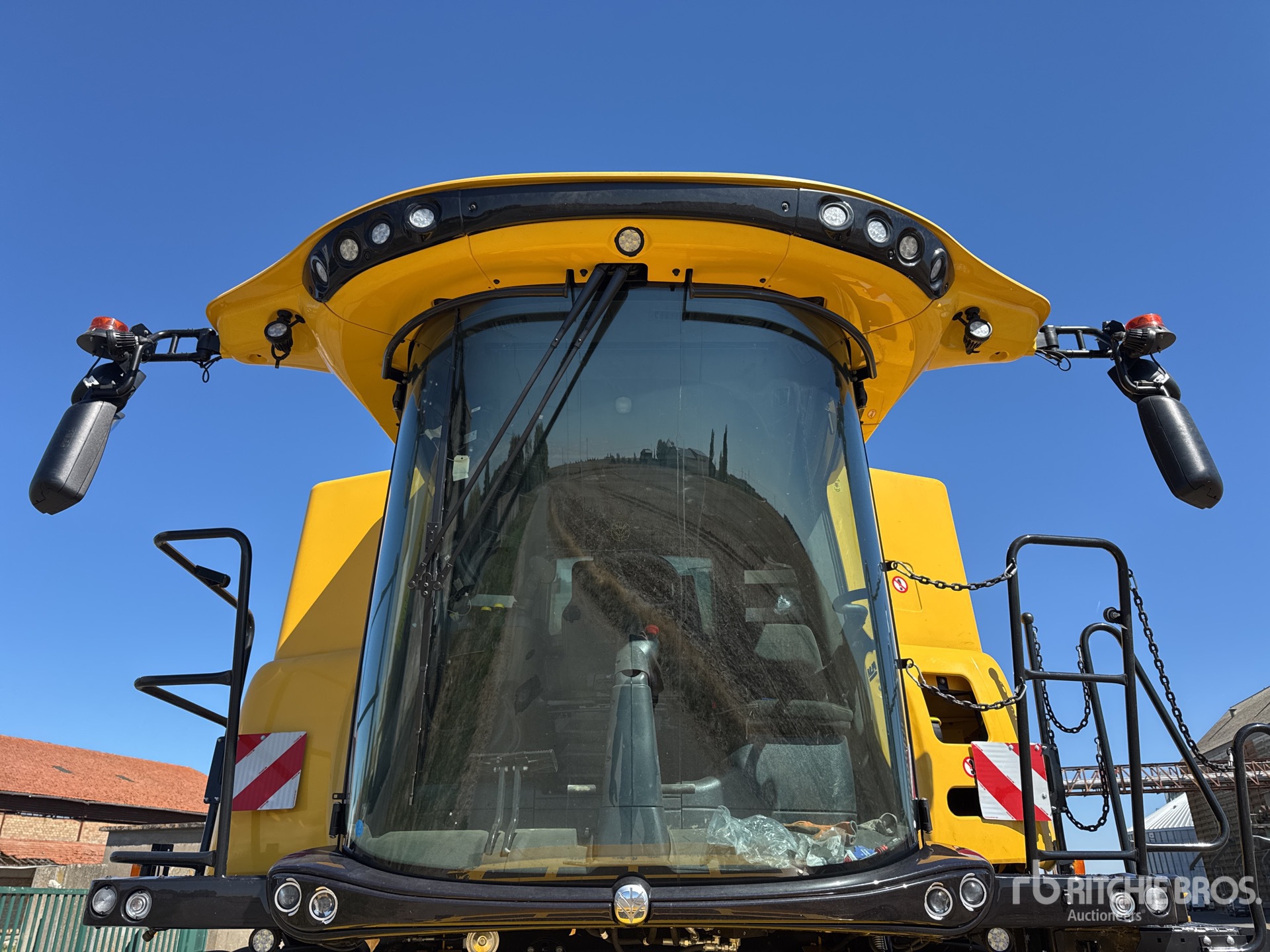 2023 New Holland CR9.90