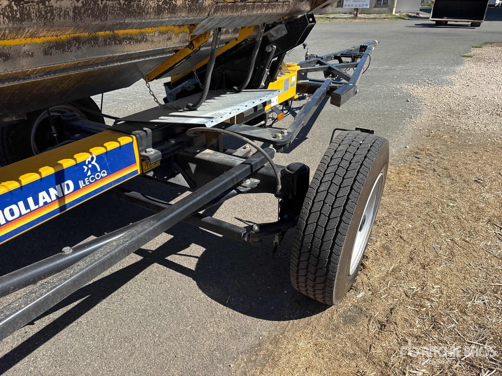 2023 New Holland CR9.90
