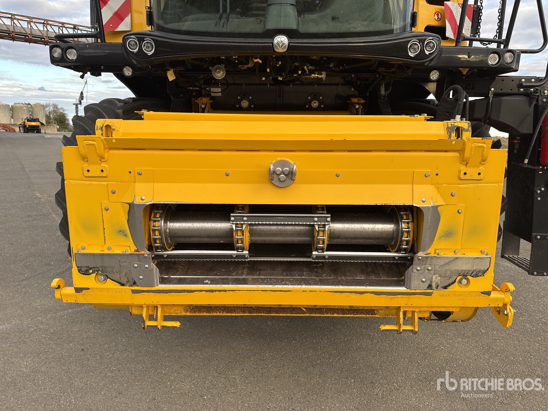 2023 New Holland CR9.90