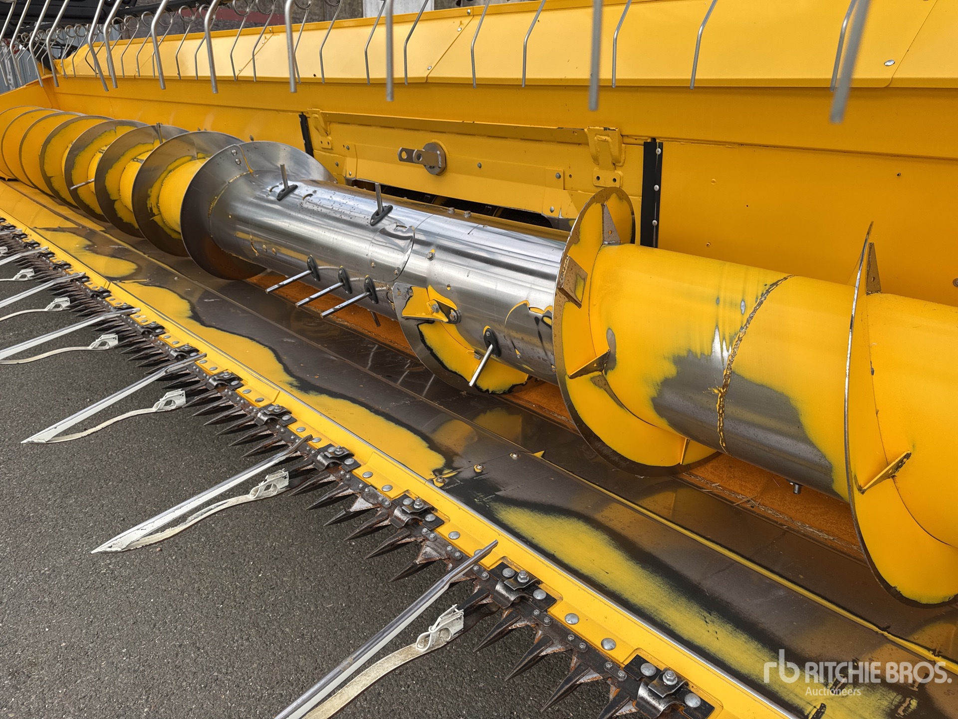 2023 New Holland CR9.90