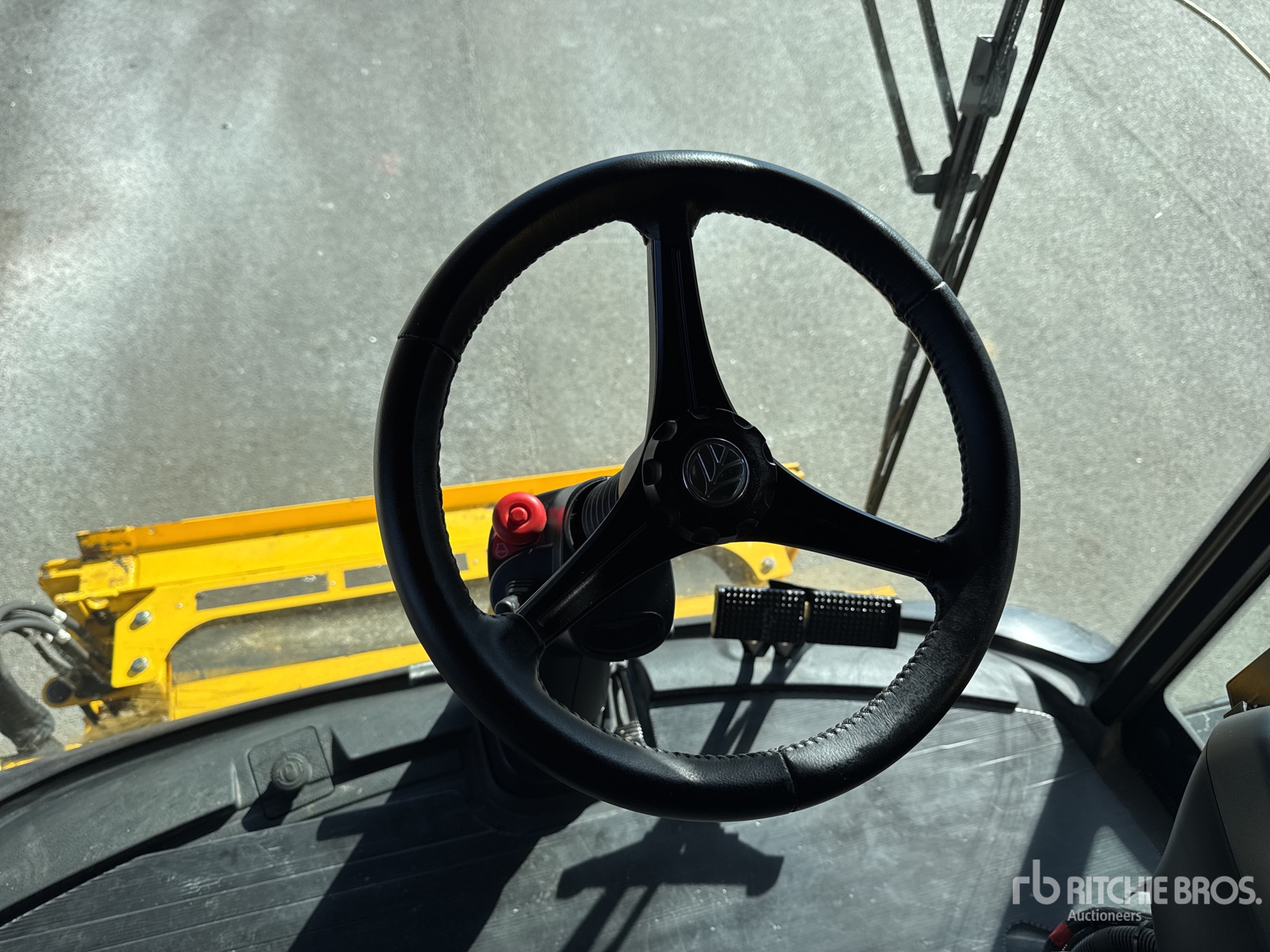 2023 New Holland CR9.90
