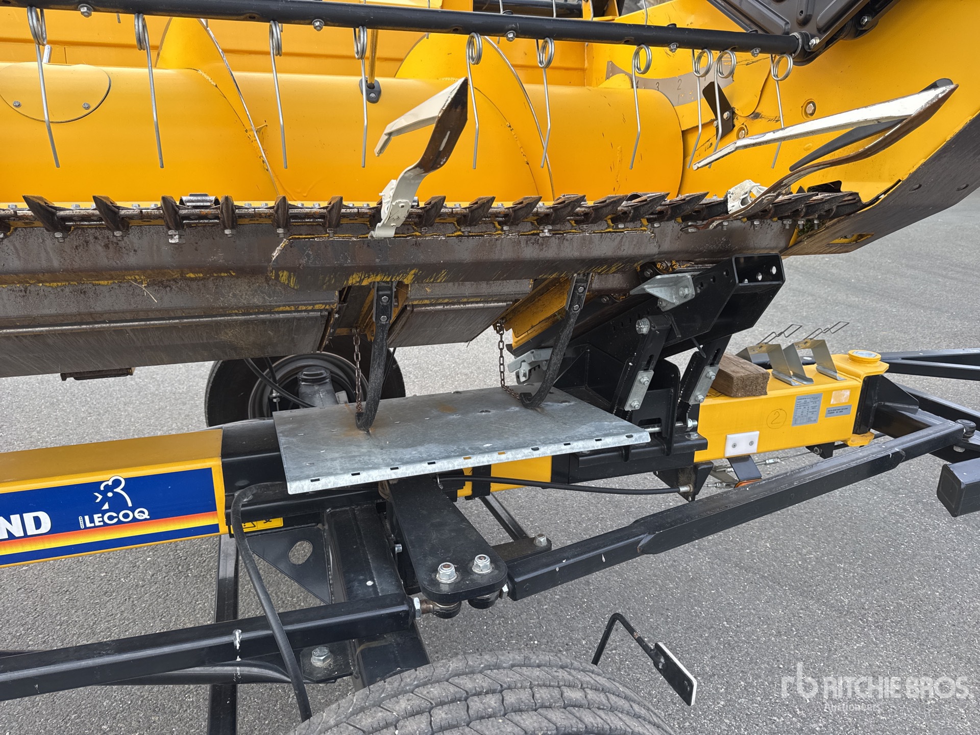 2023 New Holland CR9.90