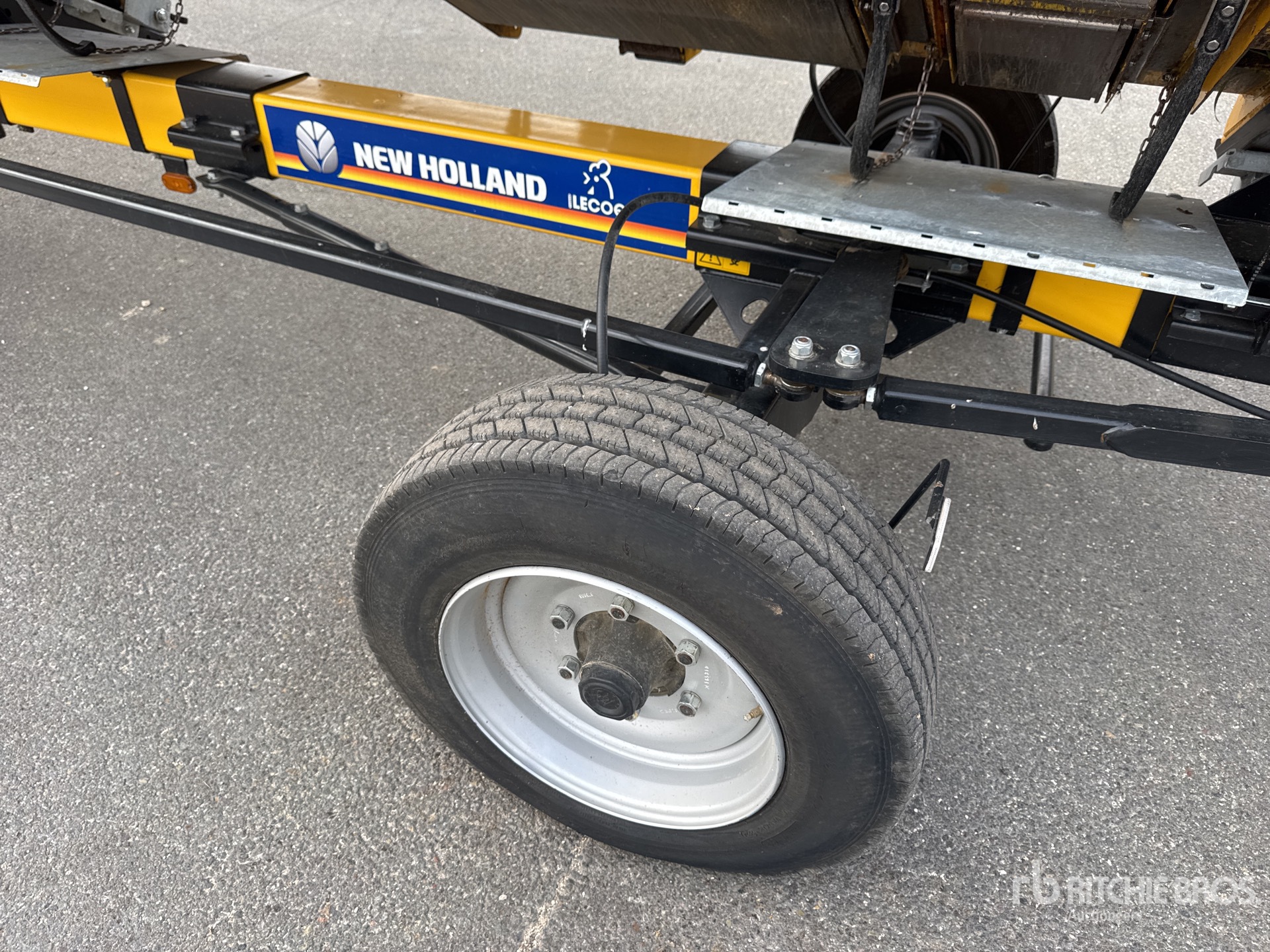 2023 New Holland CR9.90