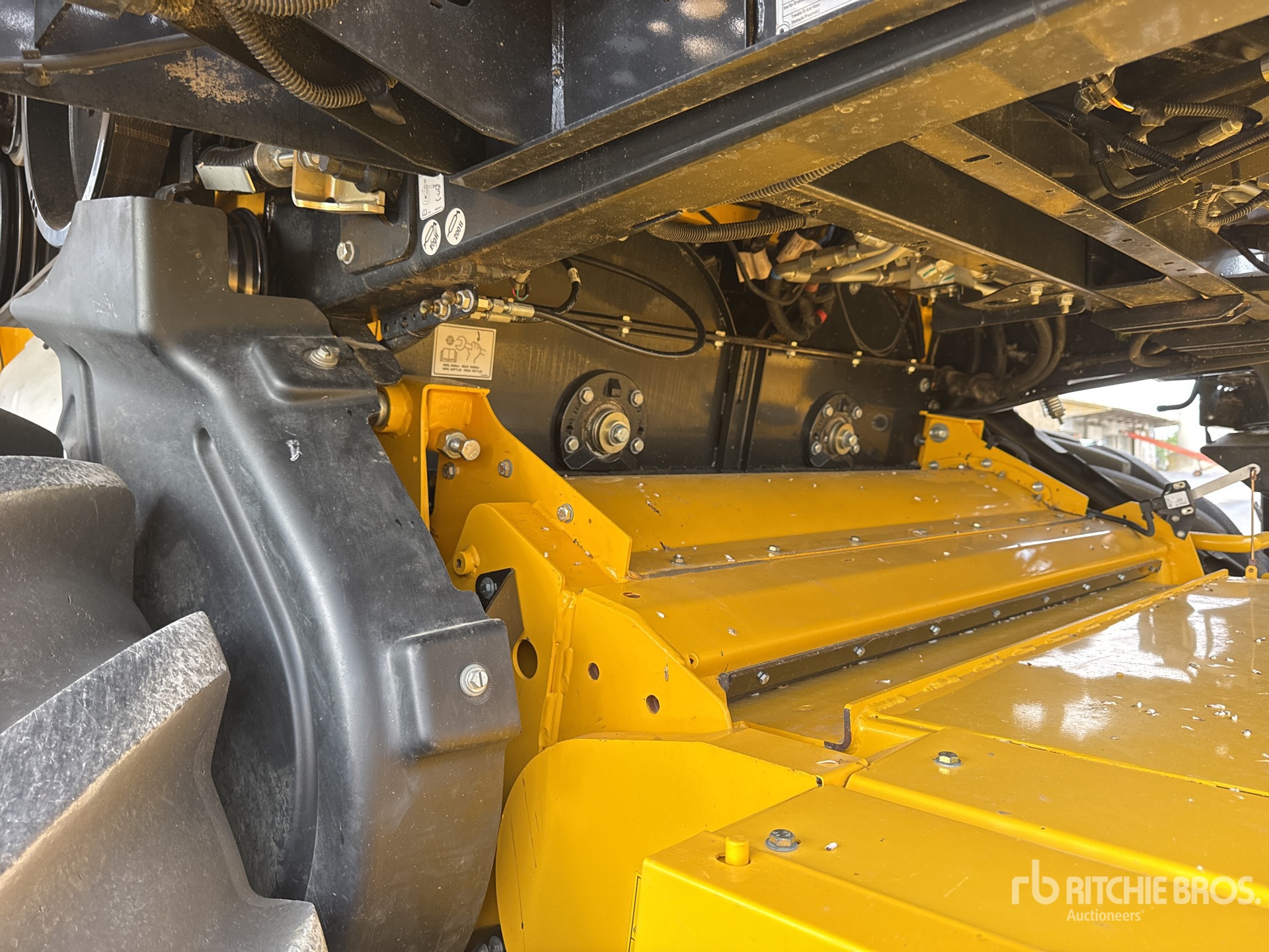 2023 New Holland CR9.90