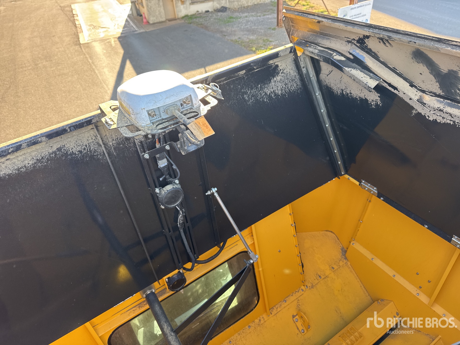 2023 New Holland CR9.90