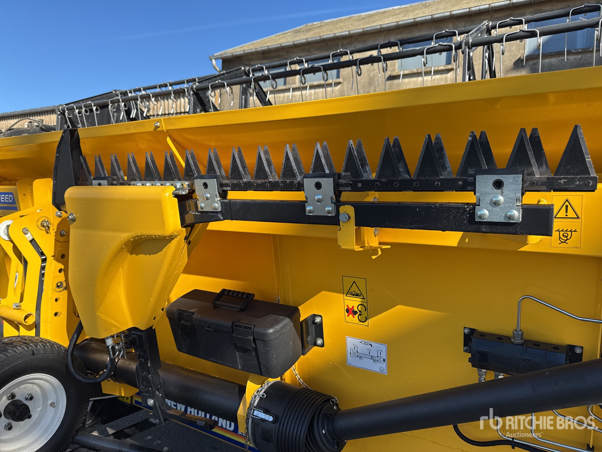 2023 New Holland CR9.90