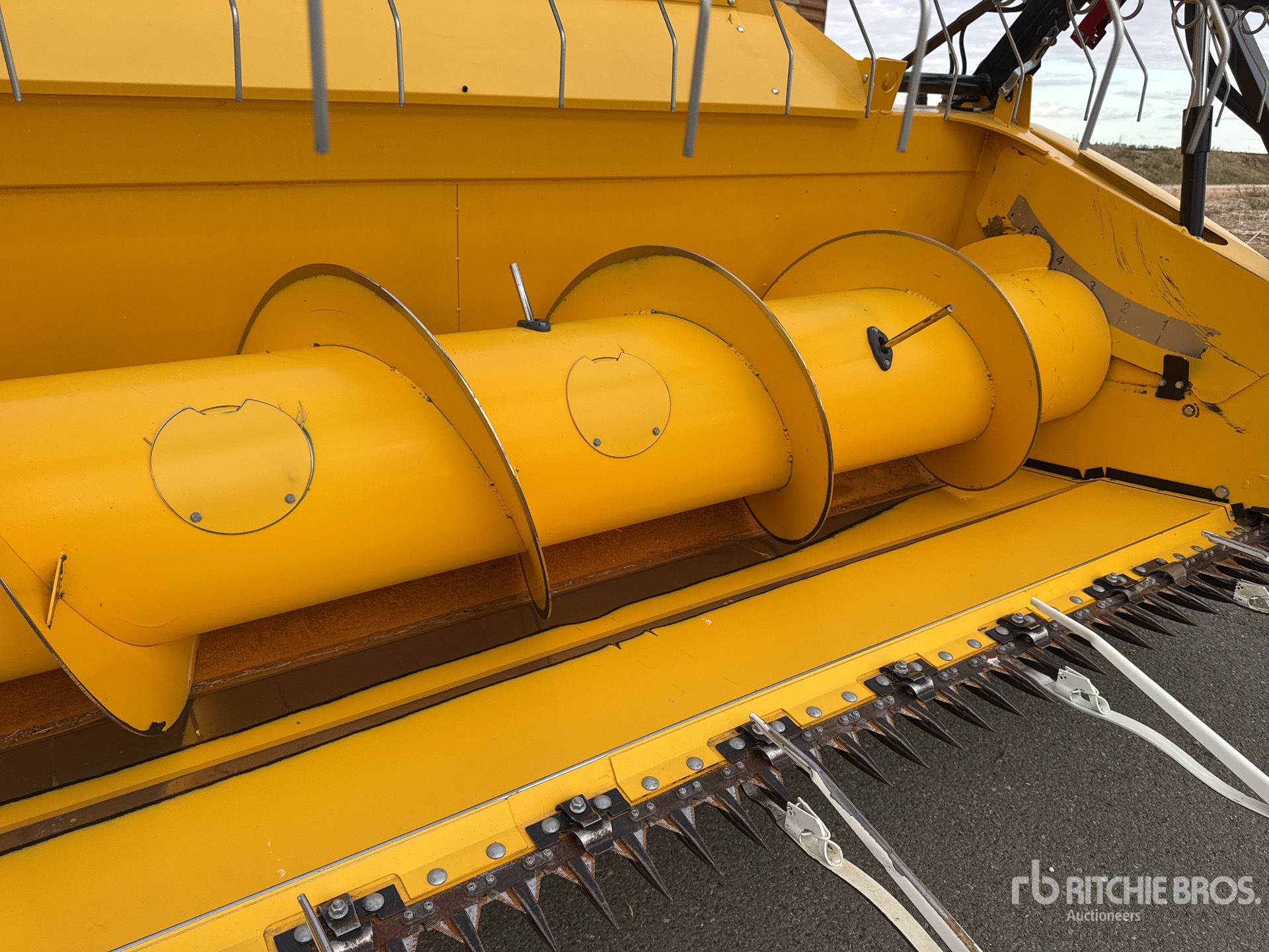 2023 New Holland CR9.90