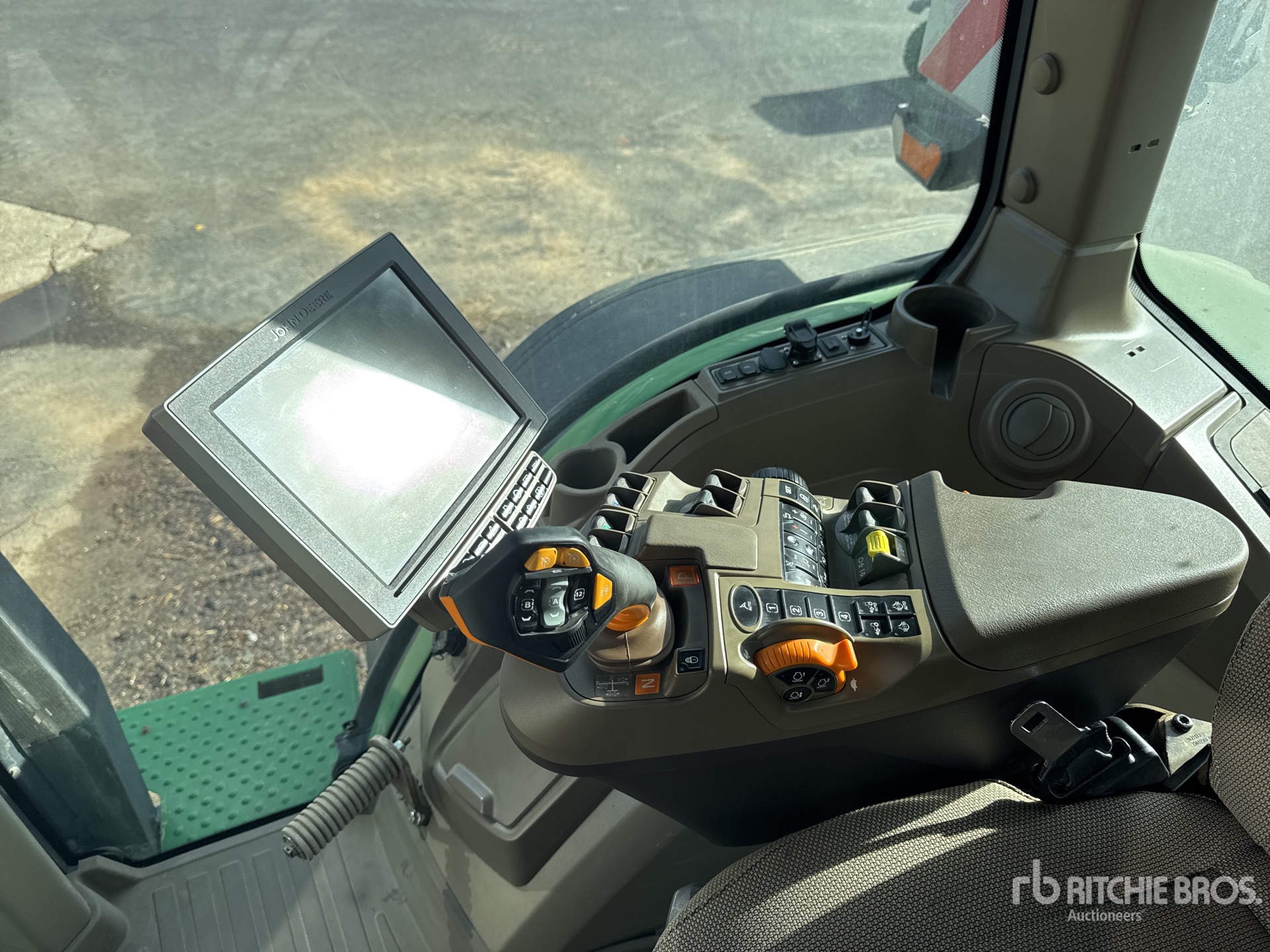 2024 John Deere 8R310 COMMAND P