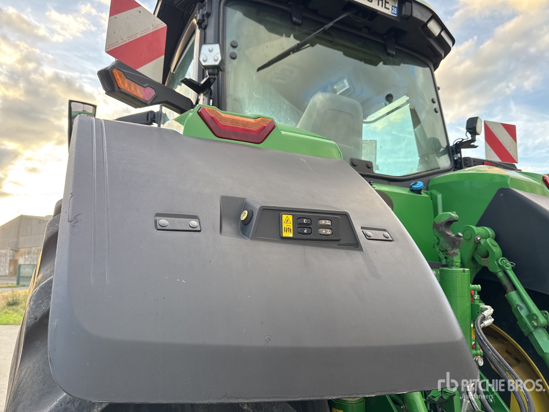 2024 John Deere 8R310 COMMAND P