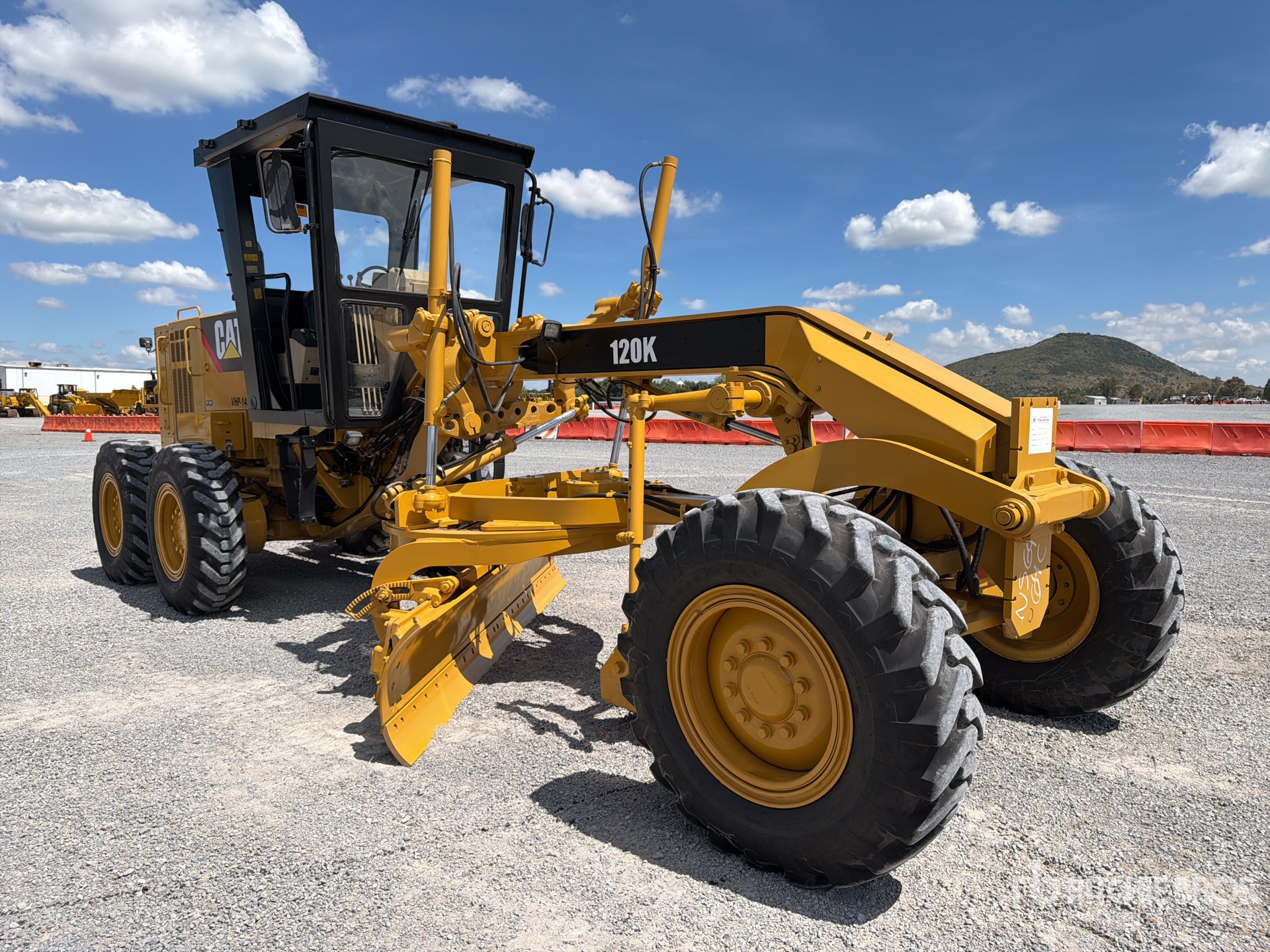 2019 Caterpillar 120K