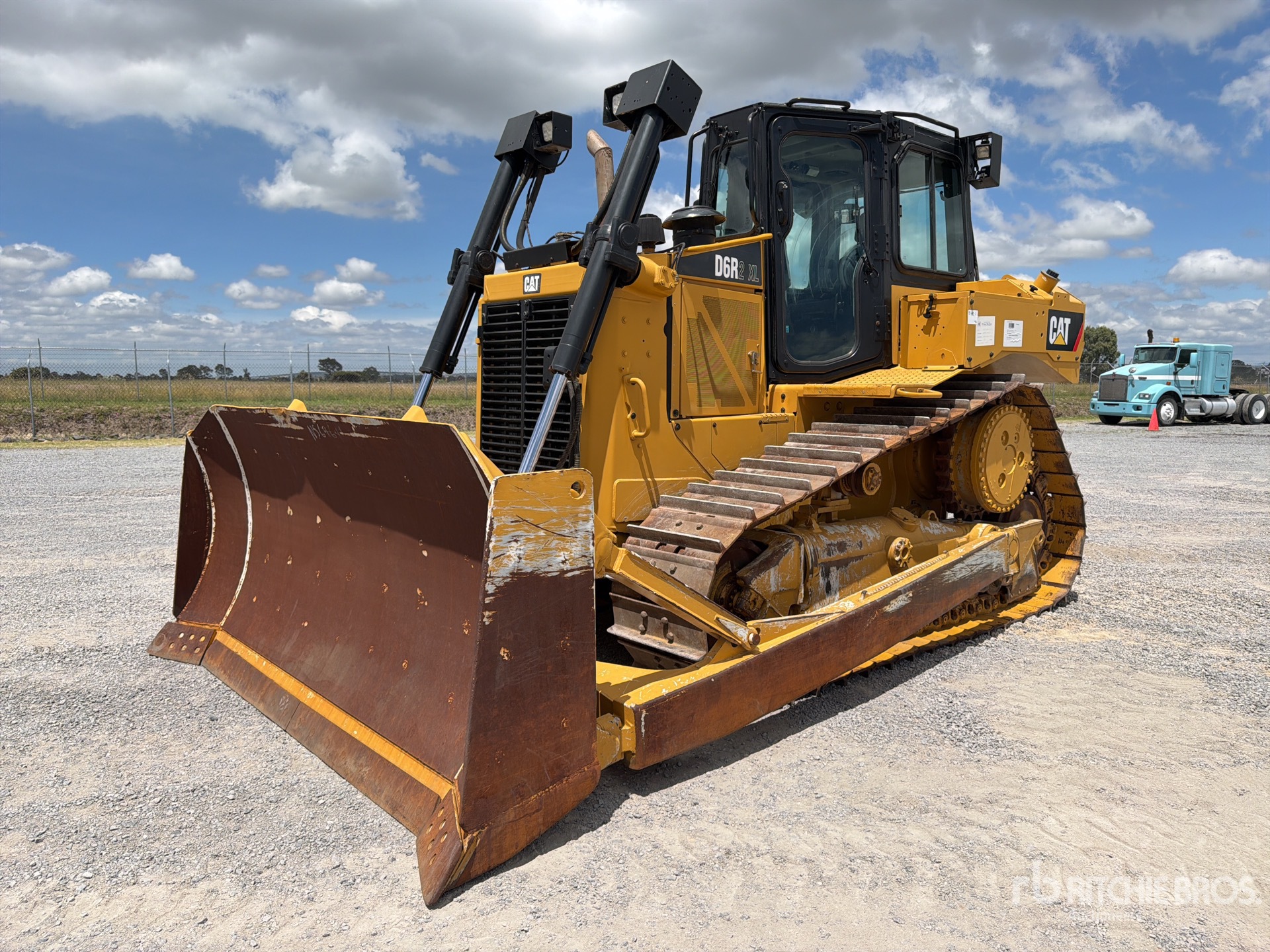 2019 Caterpillar D6R2 XL