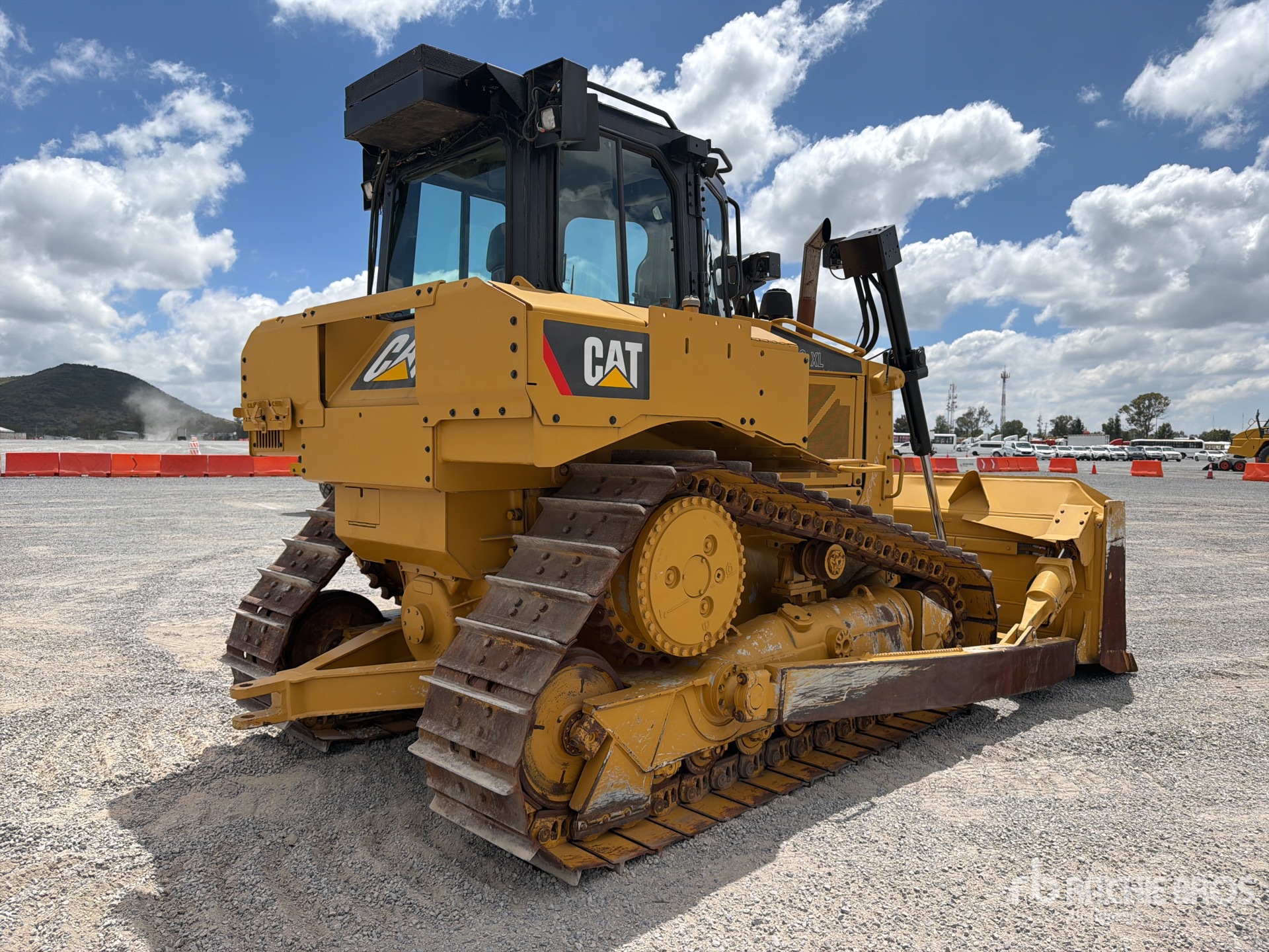 2019 Caterpillar D6R2 XL
