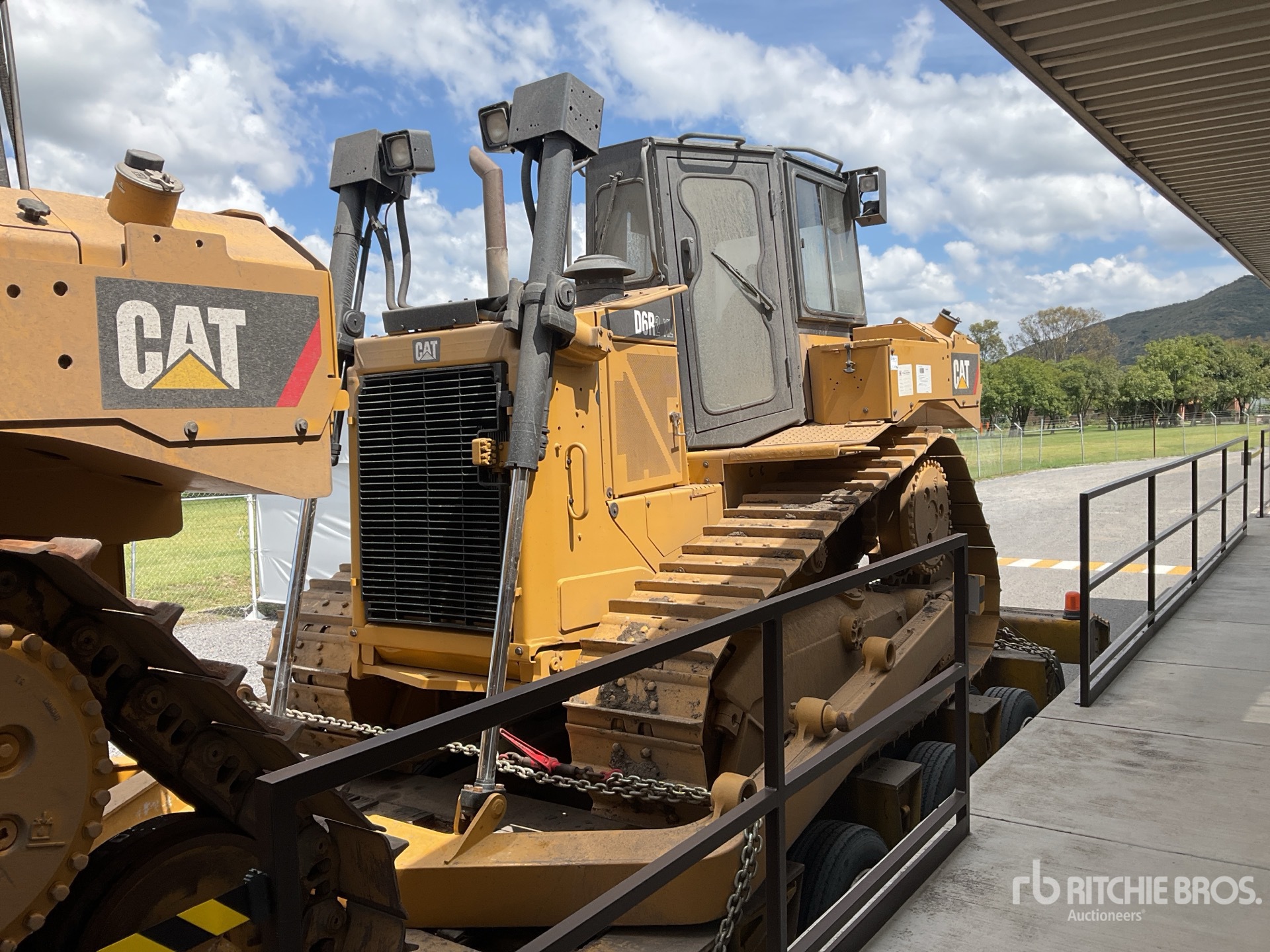 2020 Caterpillar D6R2 XL