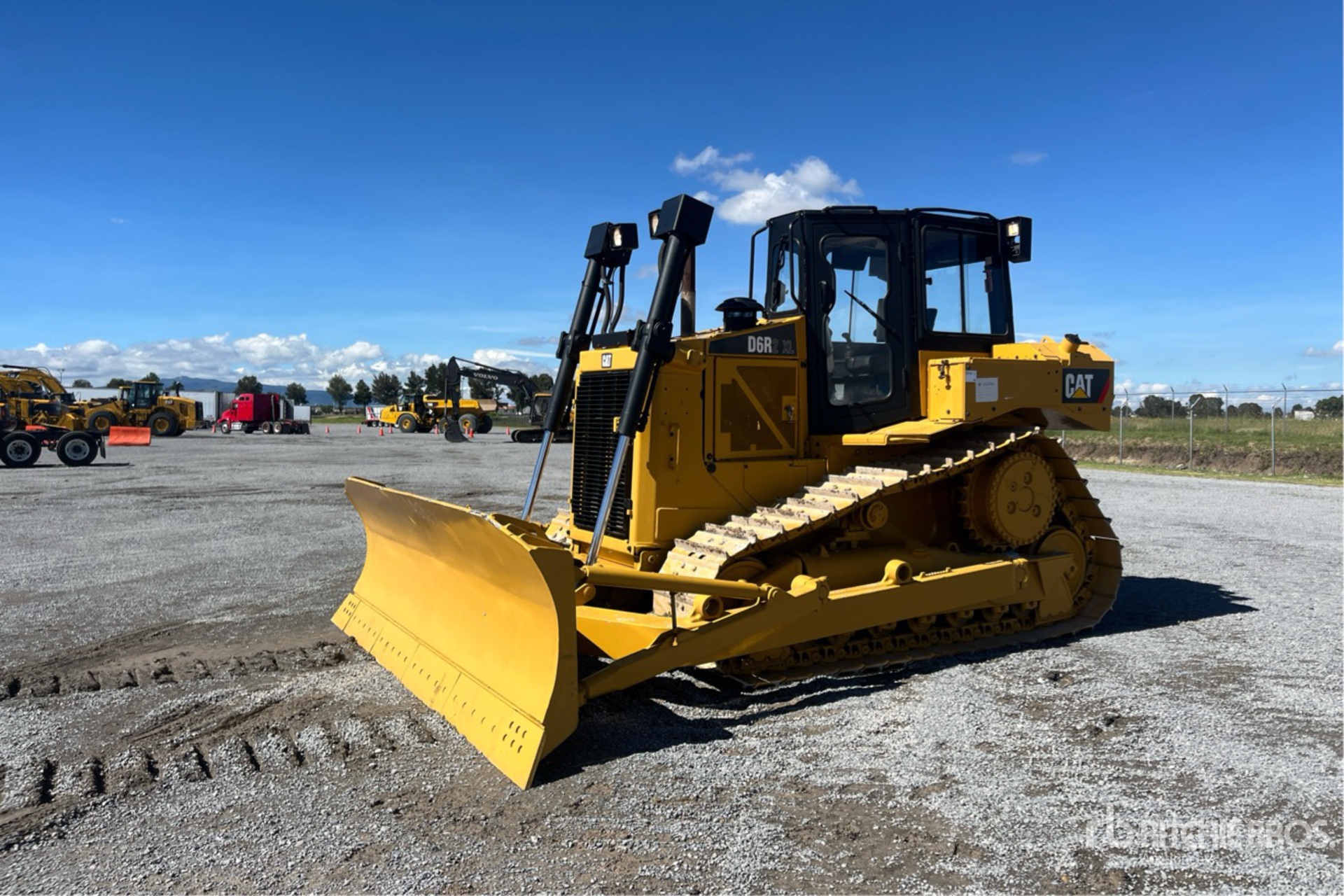 2020 Caterpillar D6R2XL