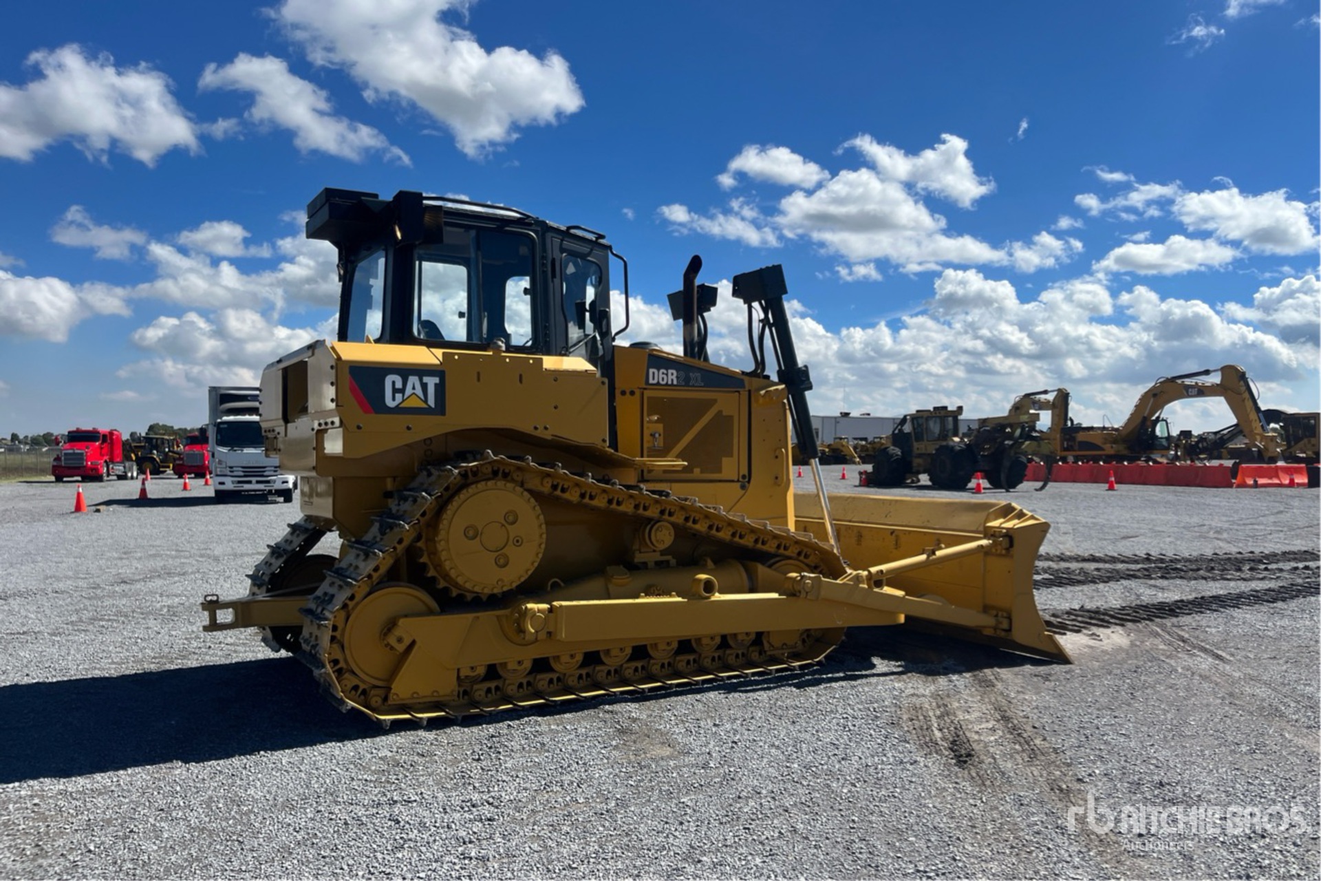 2020 Caterpillar D6R2XL