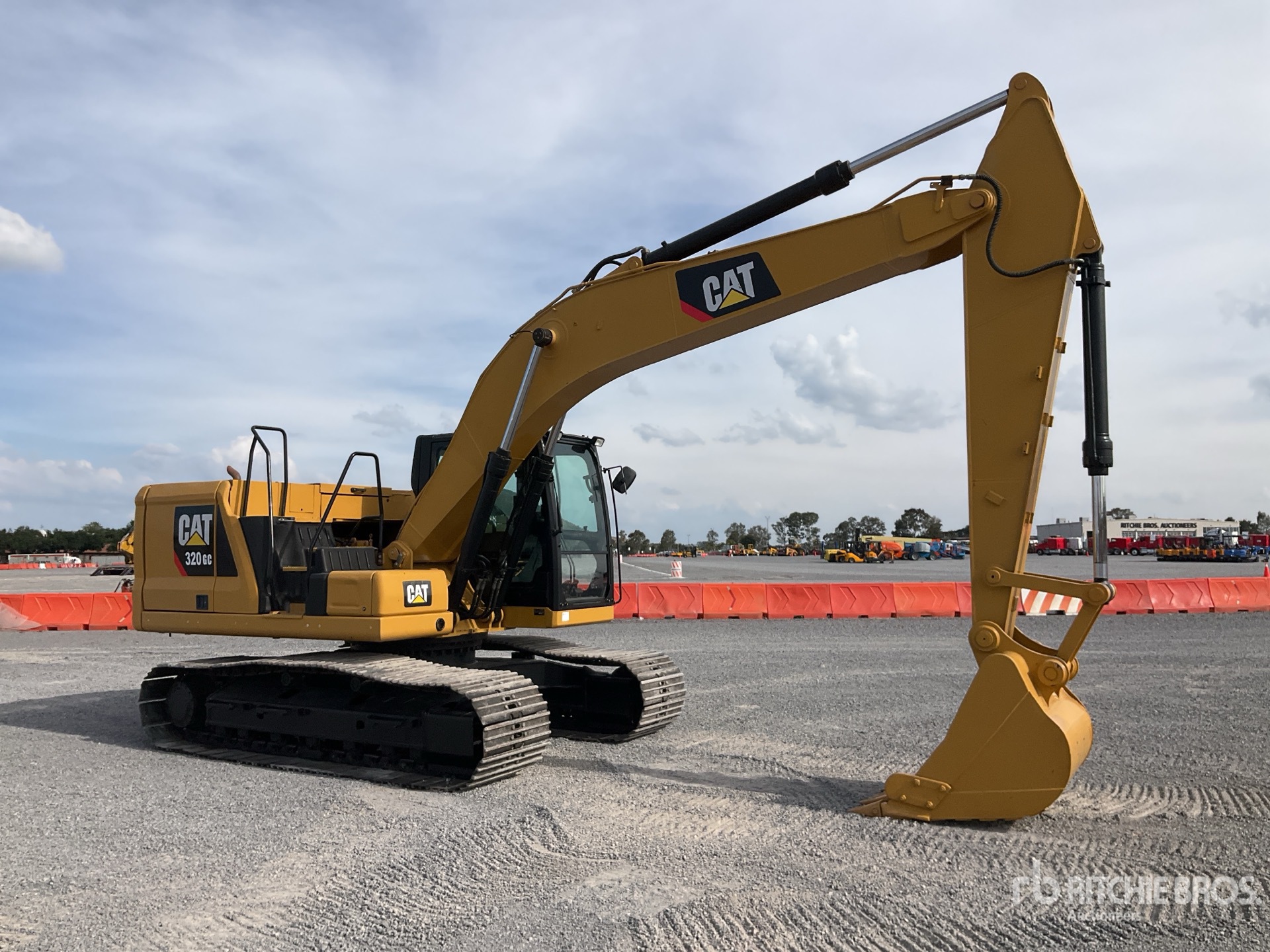 2019 Caterpillar 320 GC