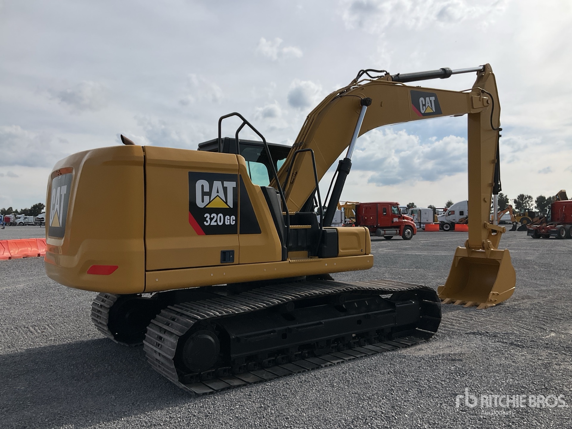 2019 Caterpillar 320 GC