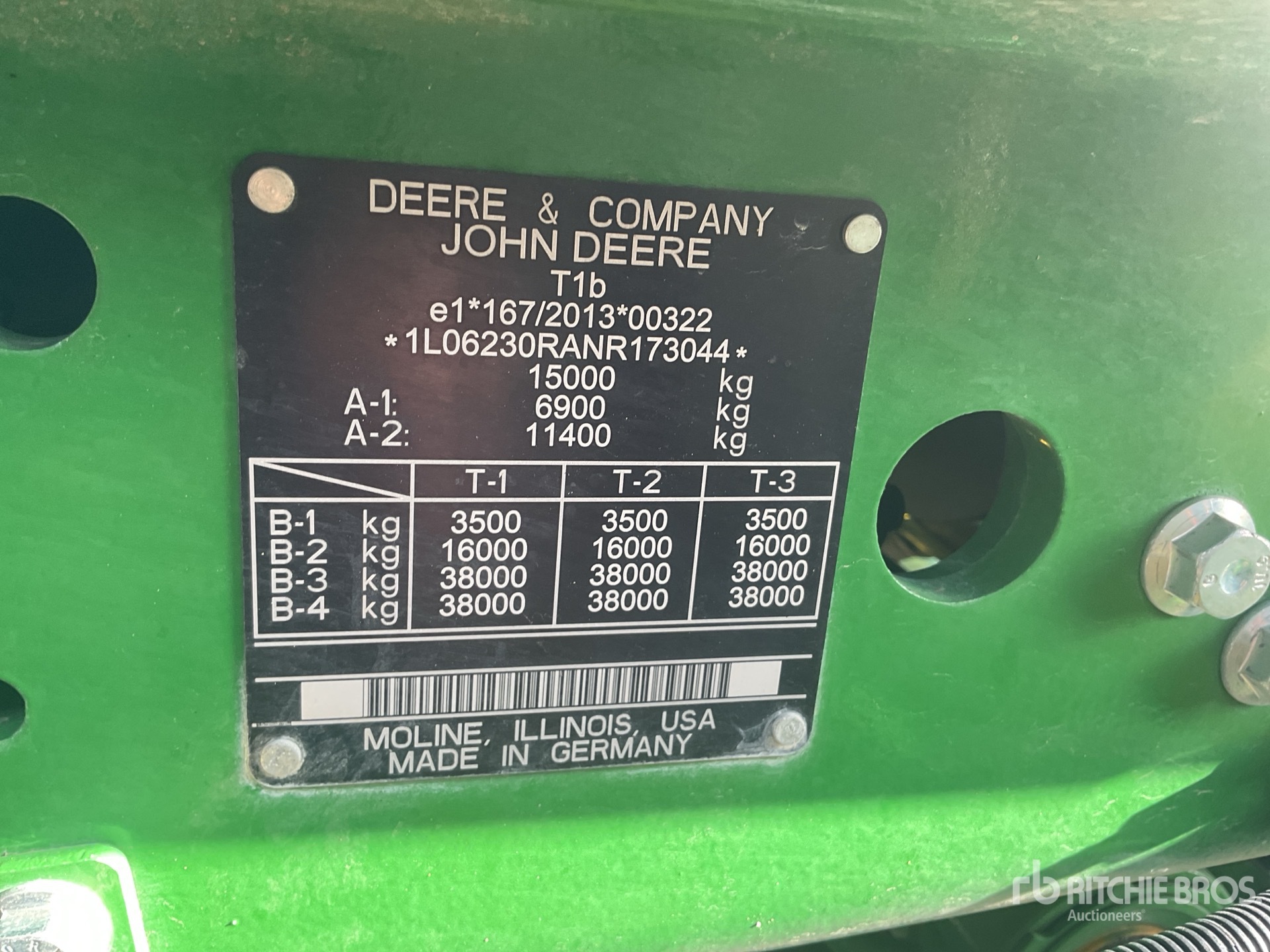 2022 John Deere 6R230