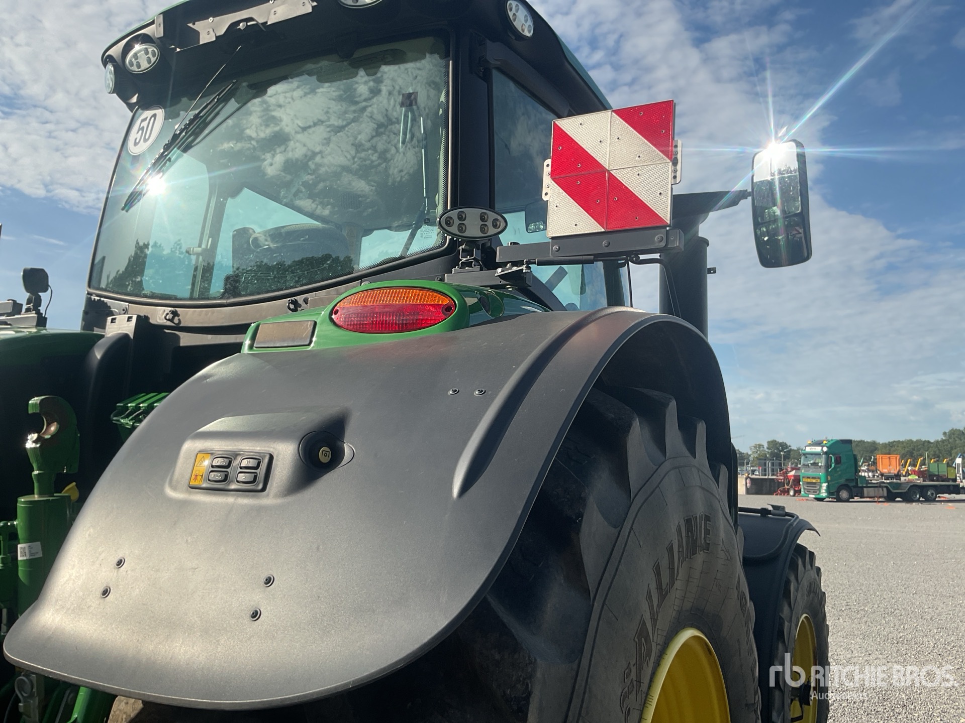 2022 John Deere 6R230
