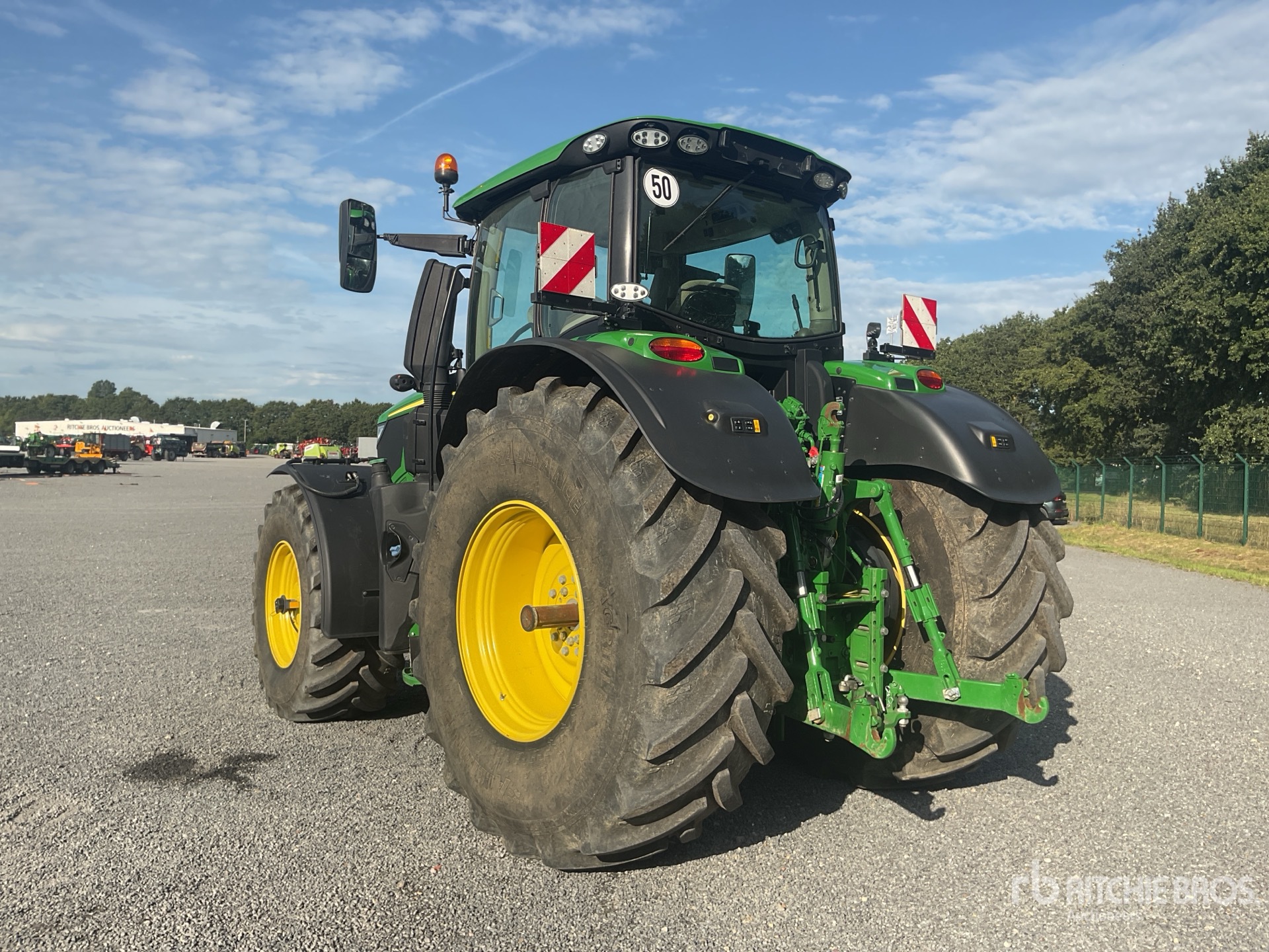 2022 John Deere 6R230