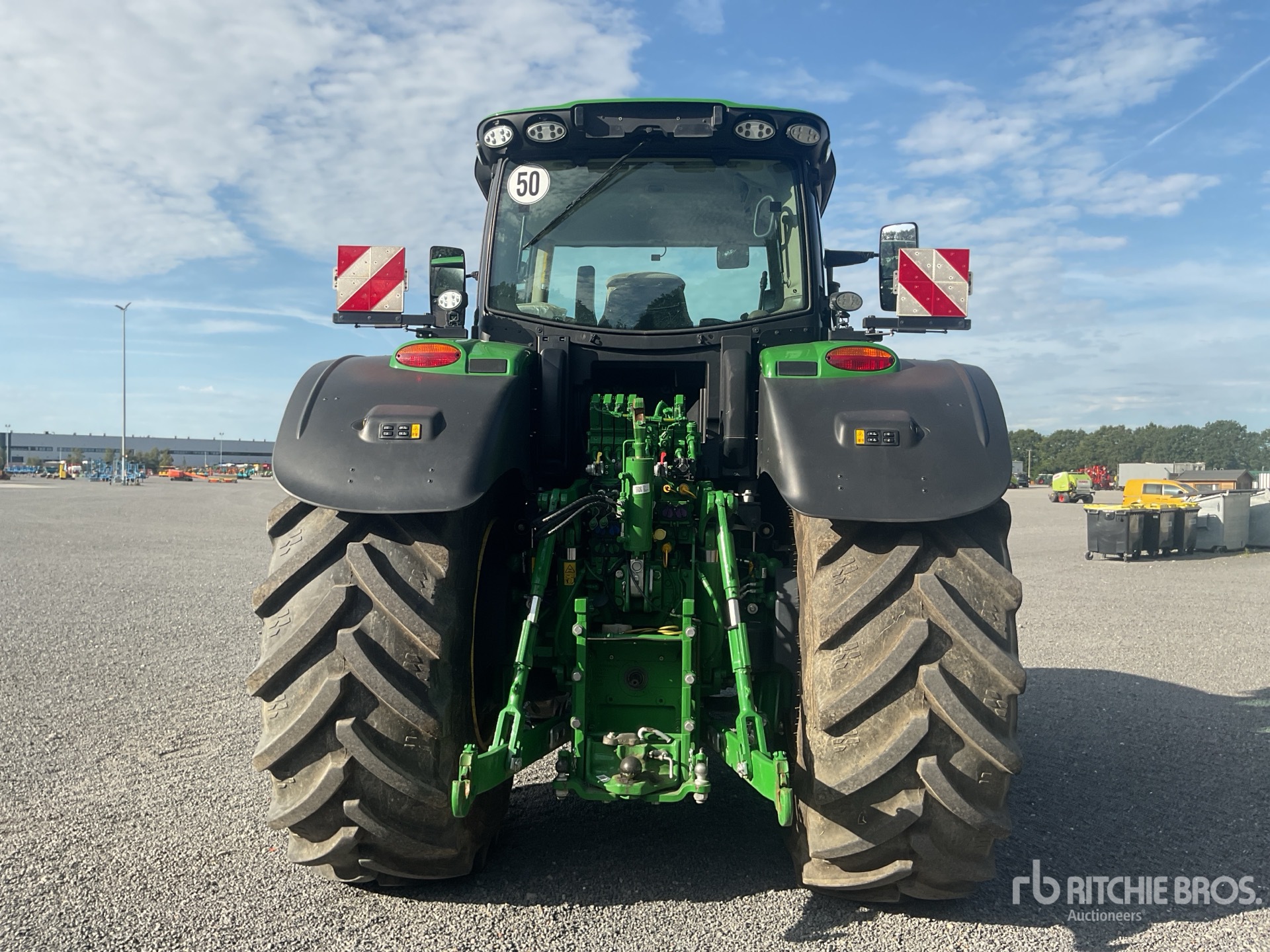 2022 John Deere 6R230