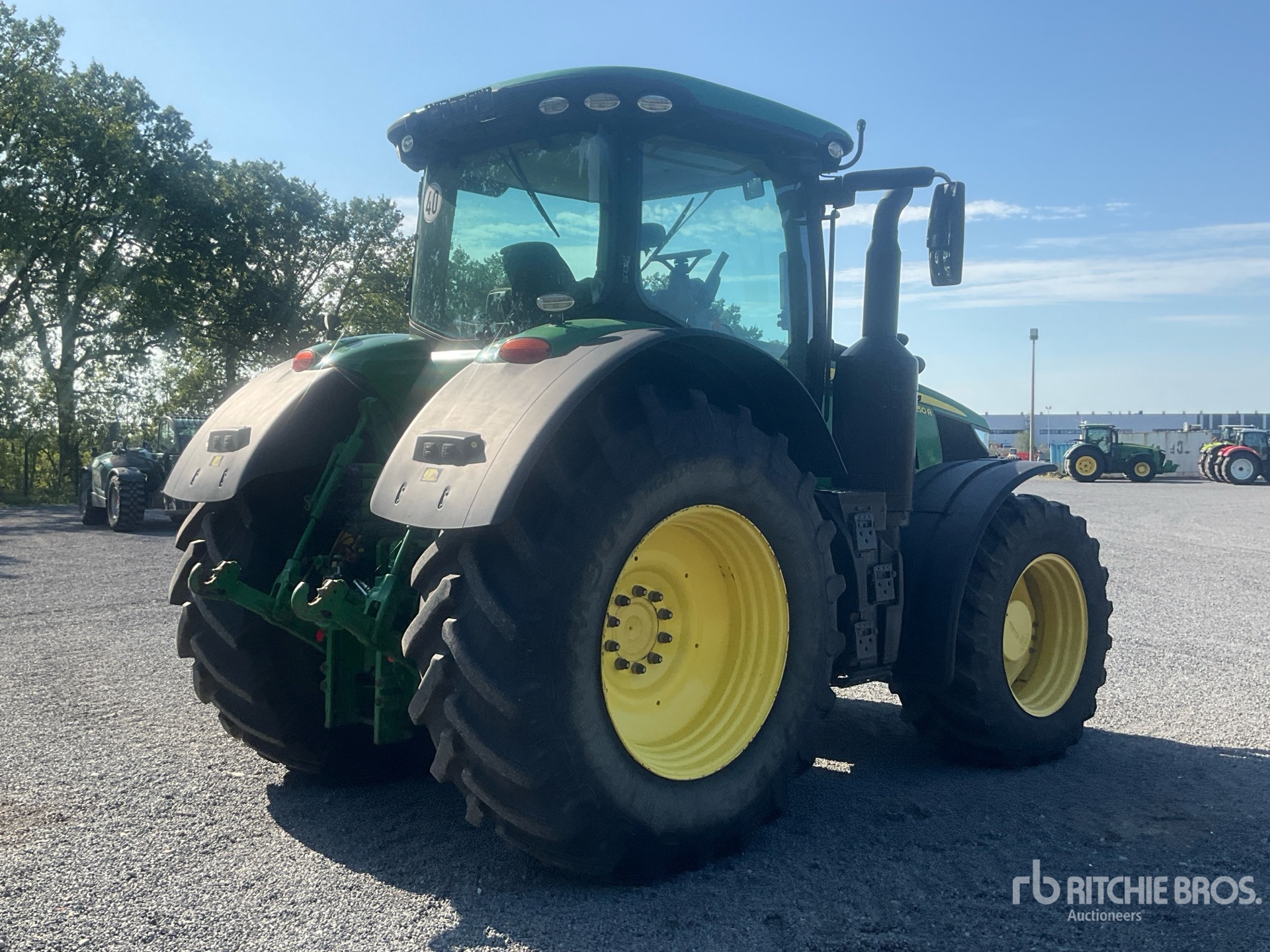 2017 John Deere 7250R
