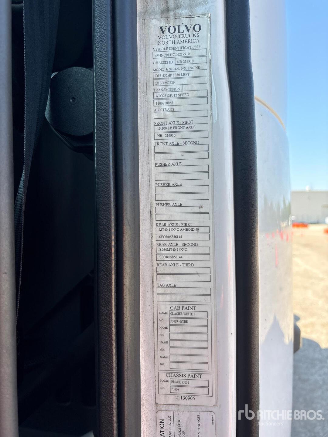 2020 Volvo VNL860