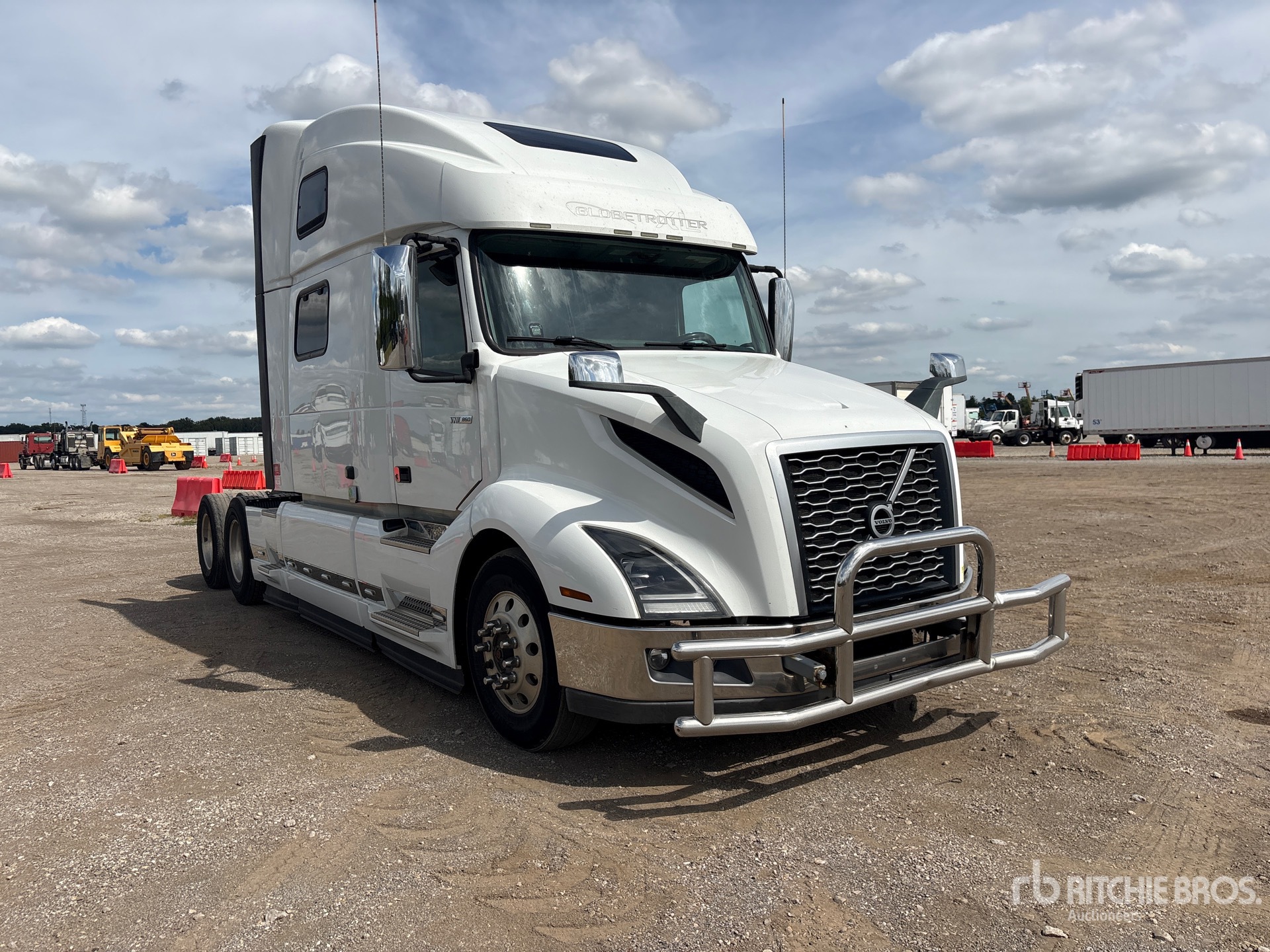 2020 Volvo VNL860