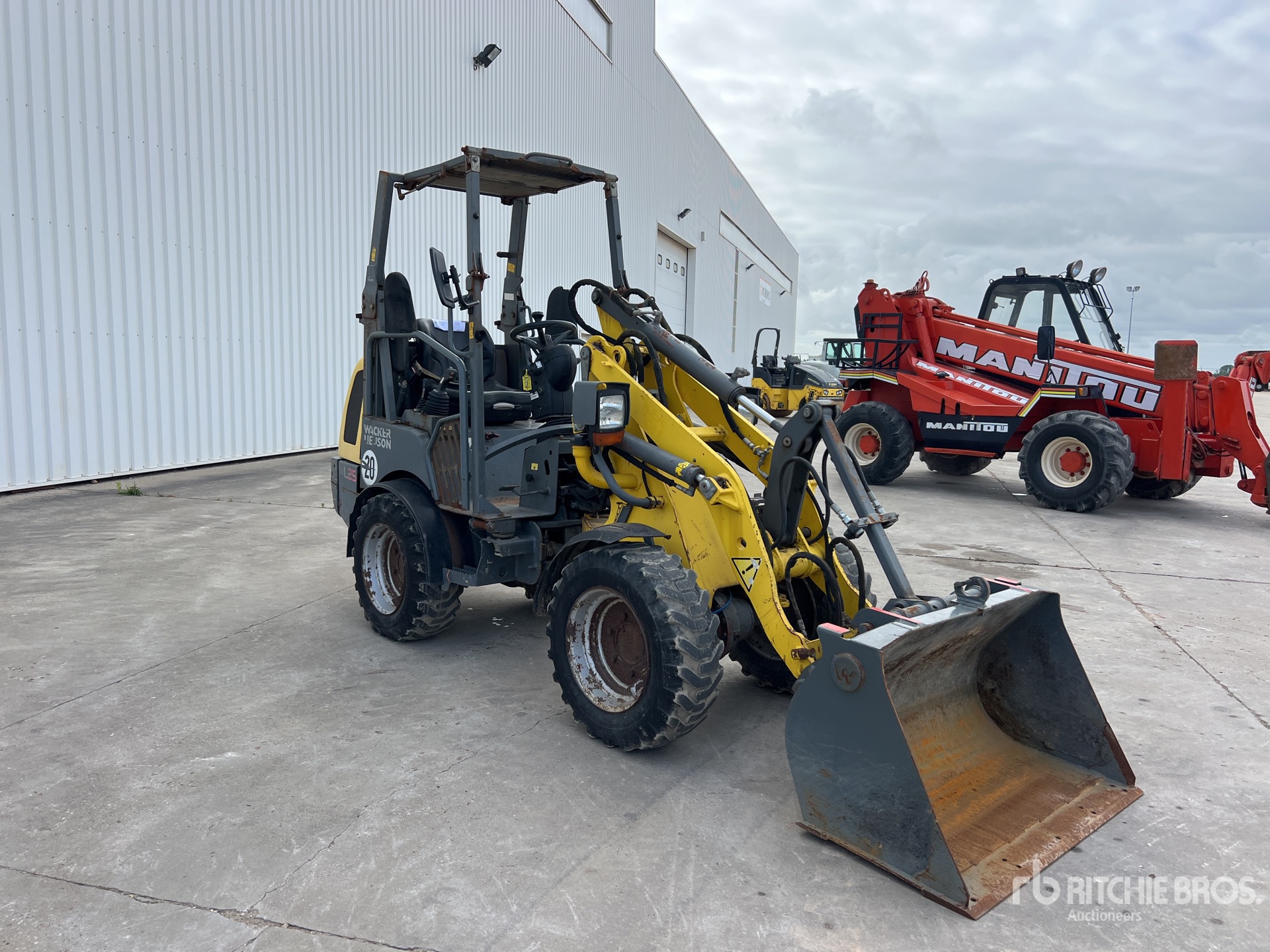 2016 Weidemann WL25