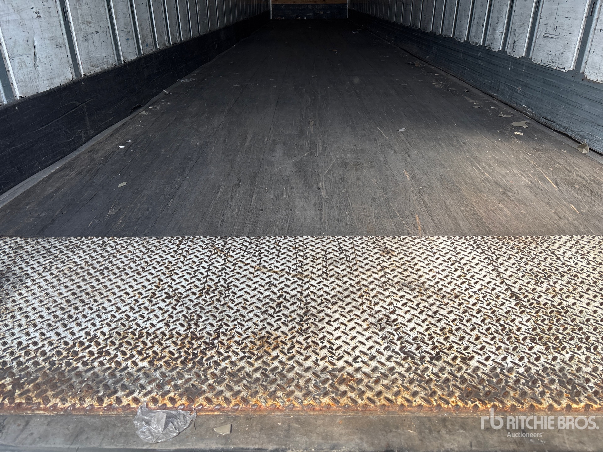 2008 Utility VS2DX