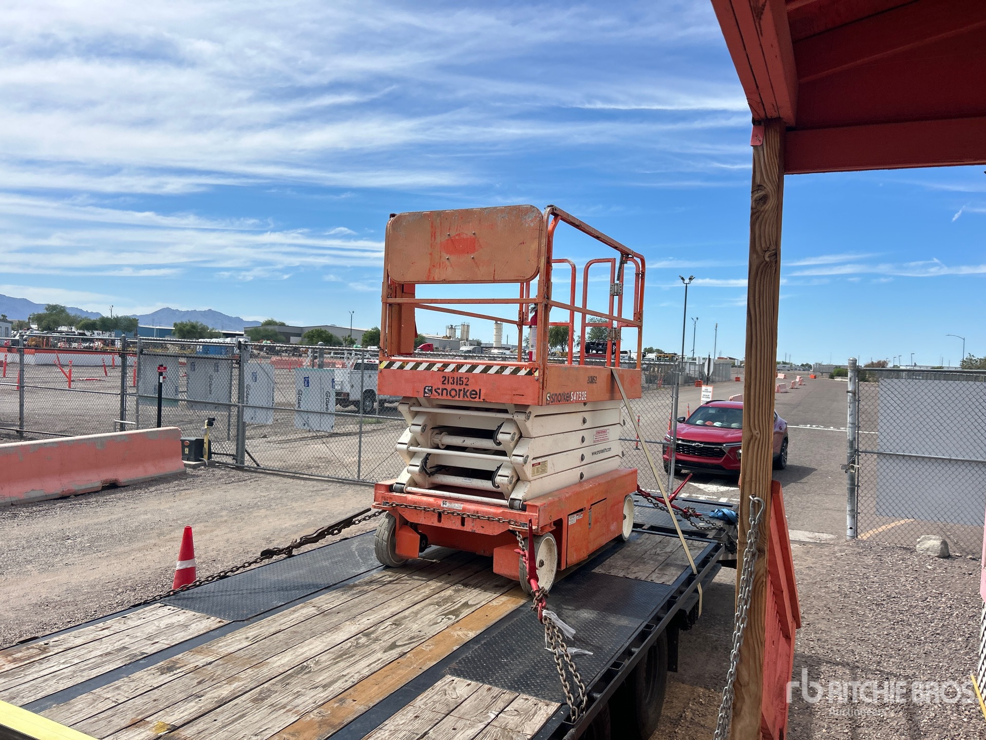 Photo of 2018 Snorkel S4732E