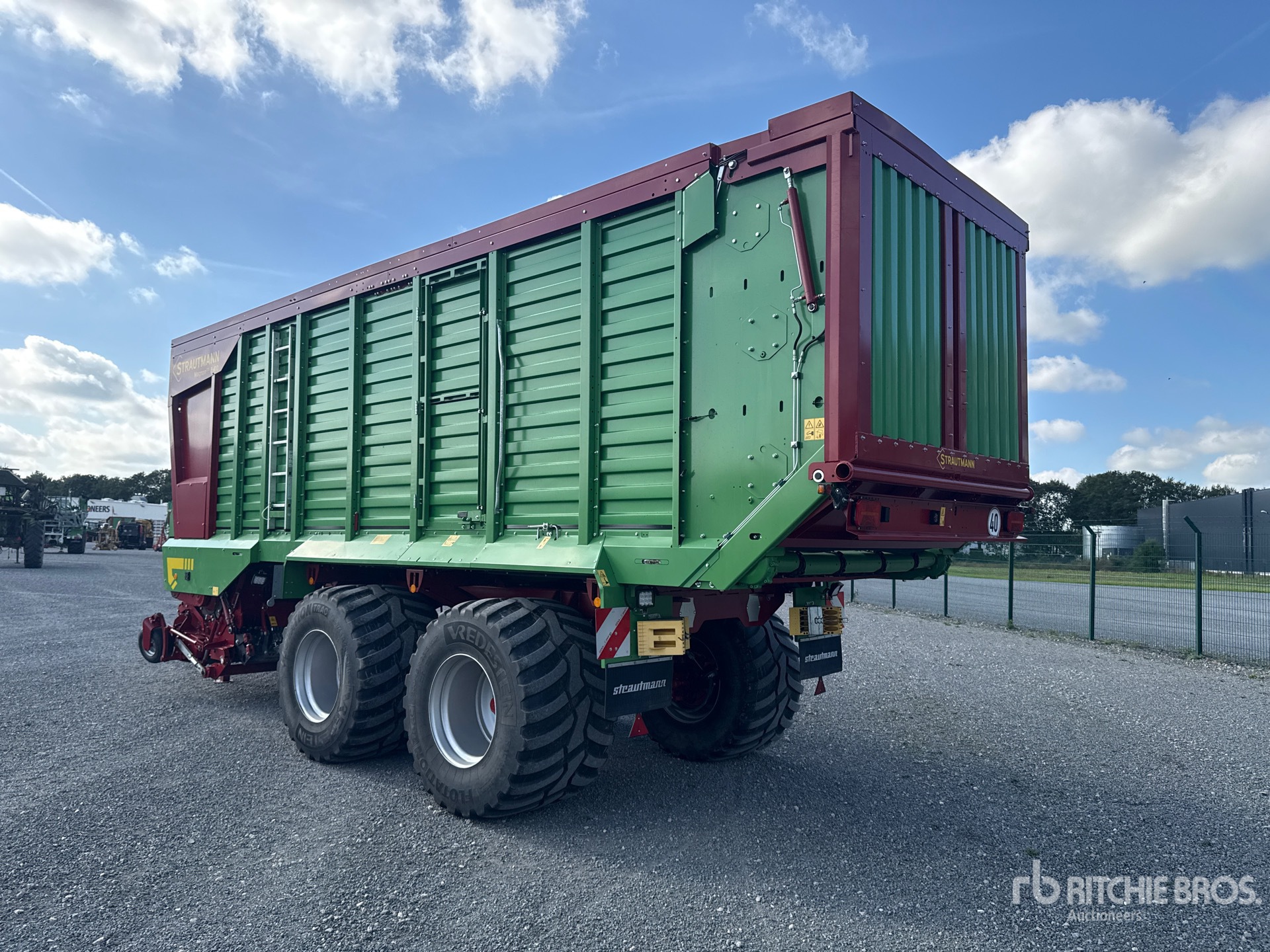 2023 Strautmann MAGNON CFS8-410