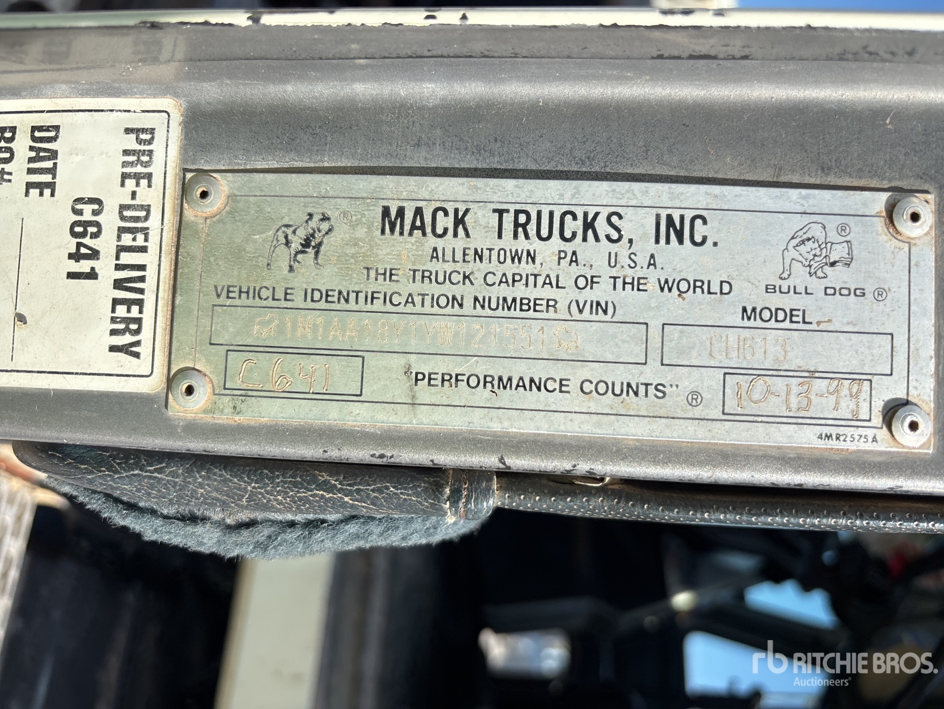 2000 Mack CH613