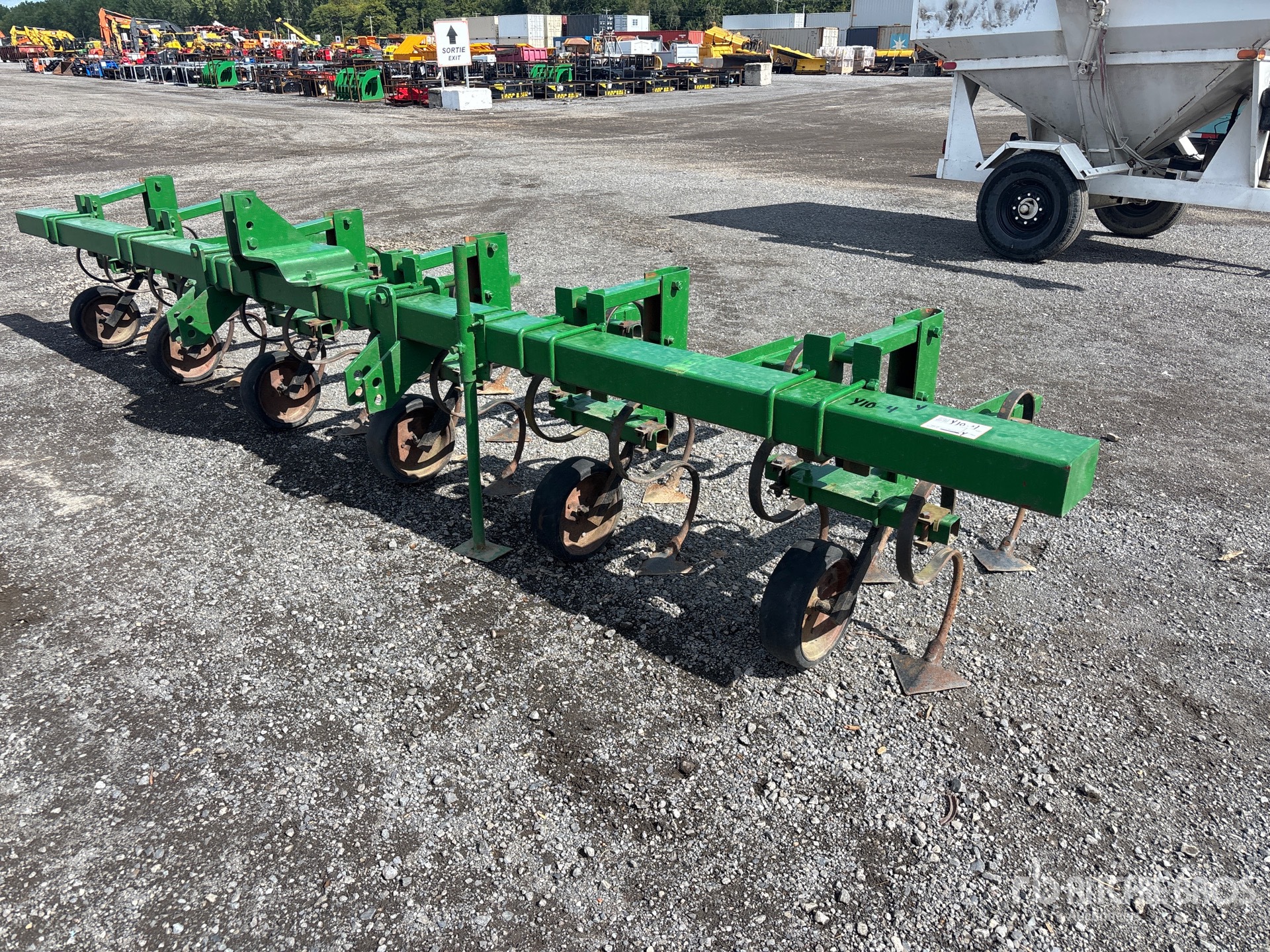 John Deere 16 ft Row Crop