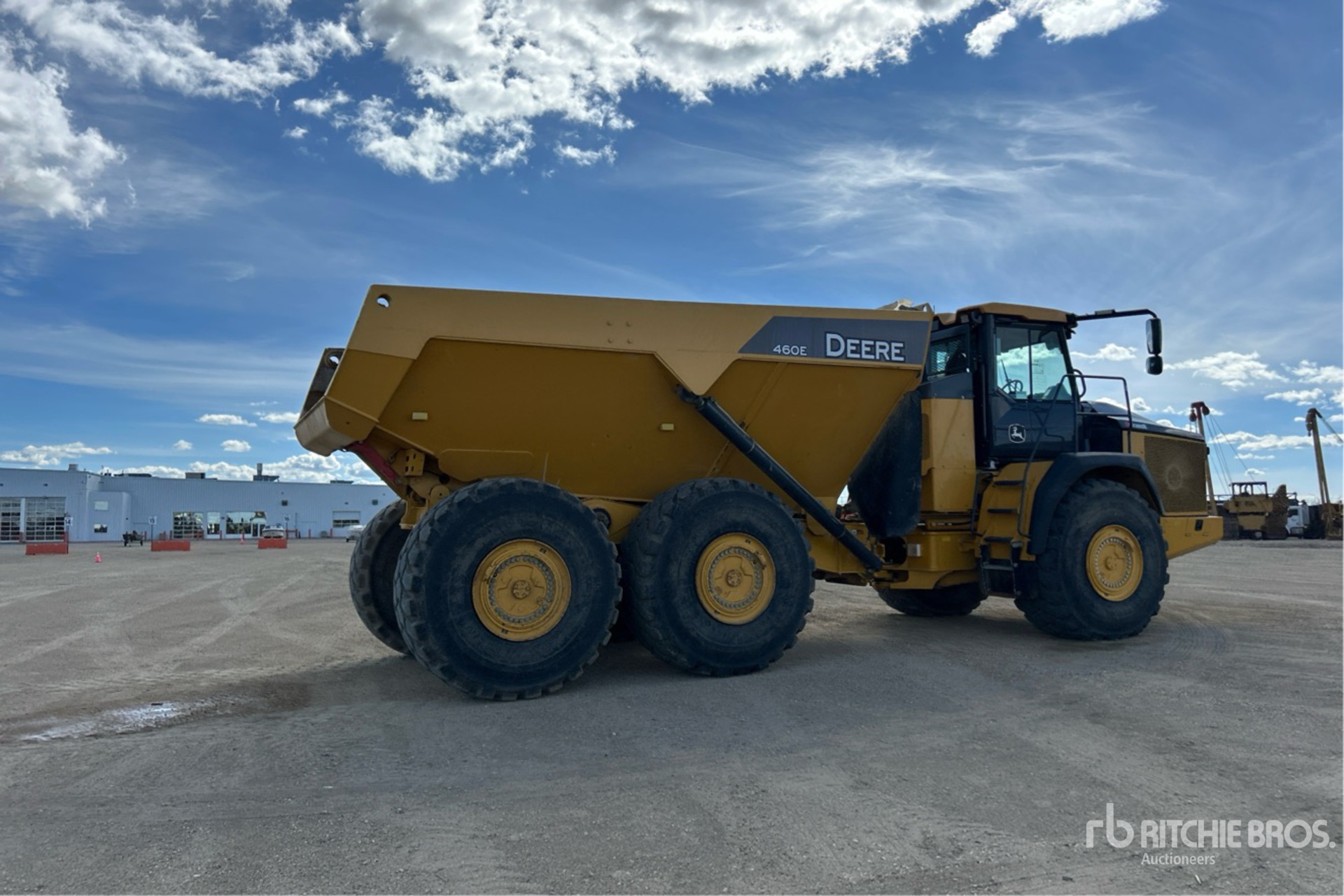 2018 John Deere 460E