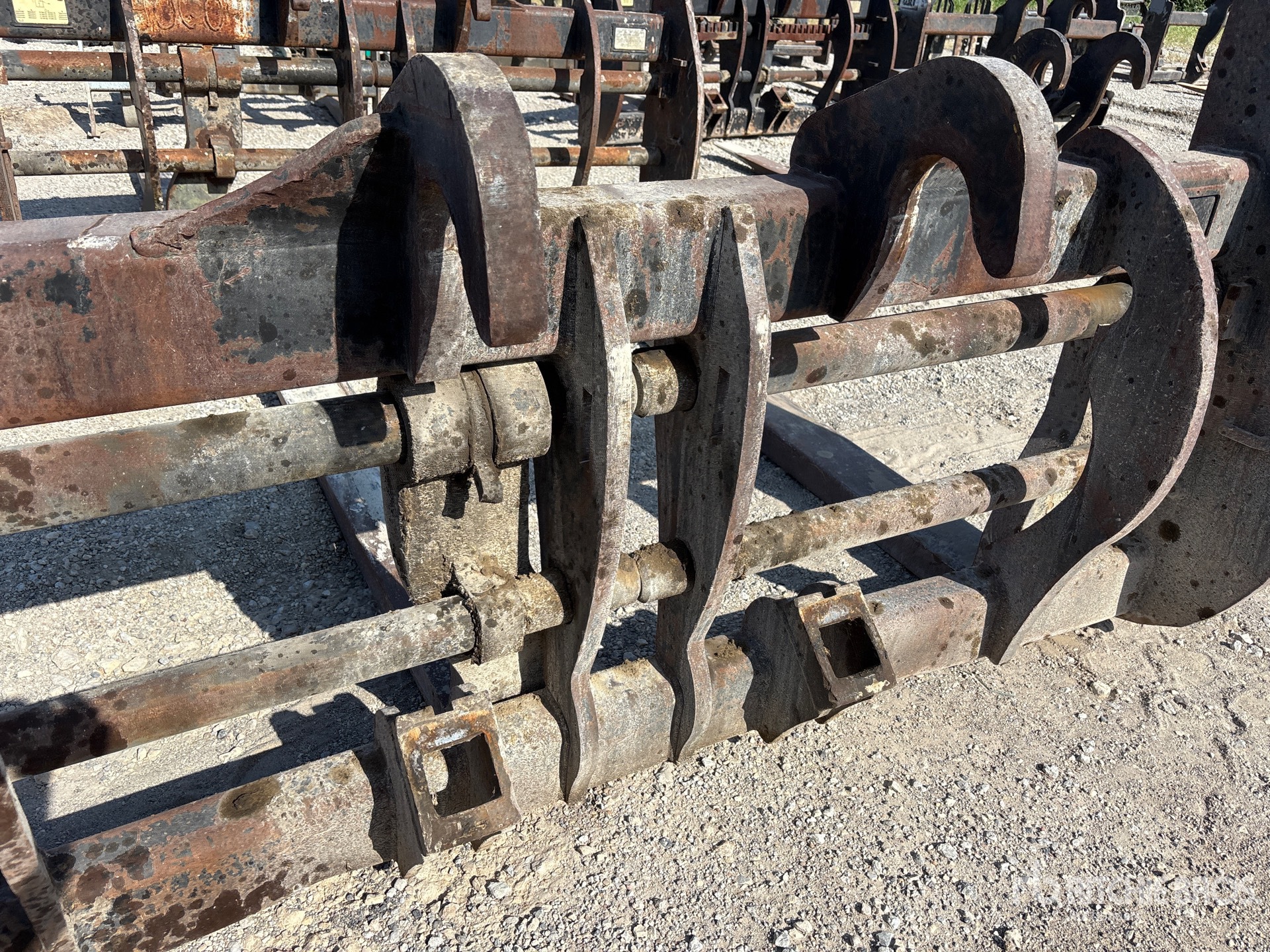 Caterpillar 68 in Q/C - Fits Cat 950H
