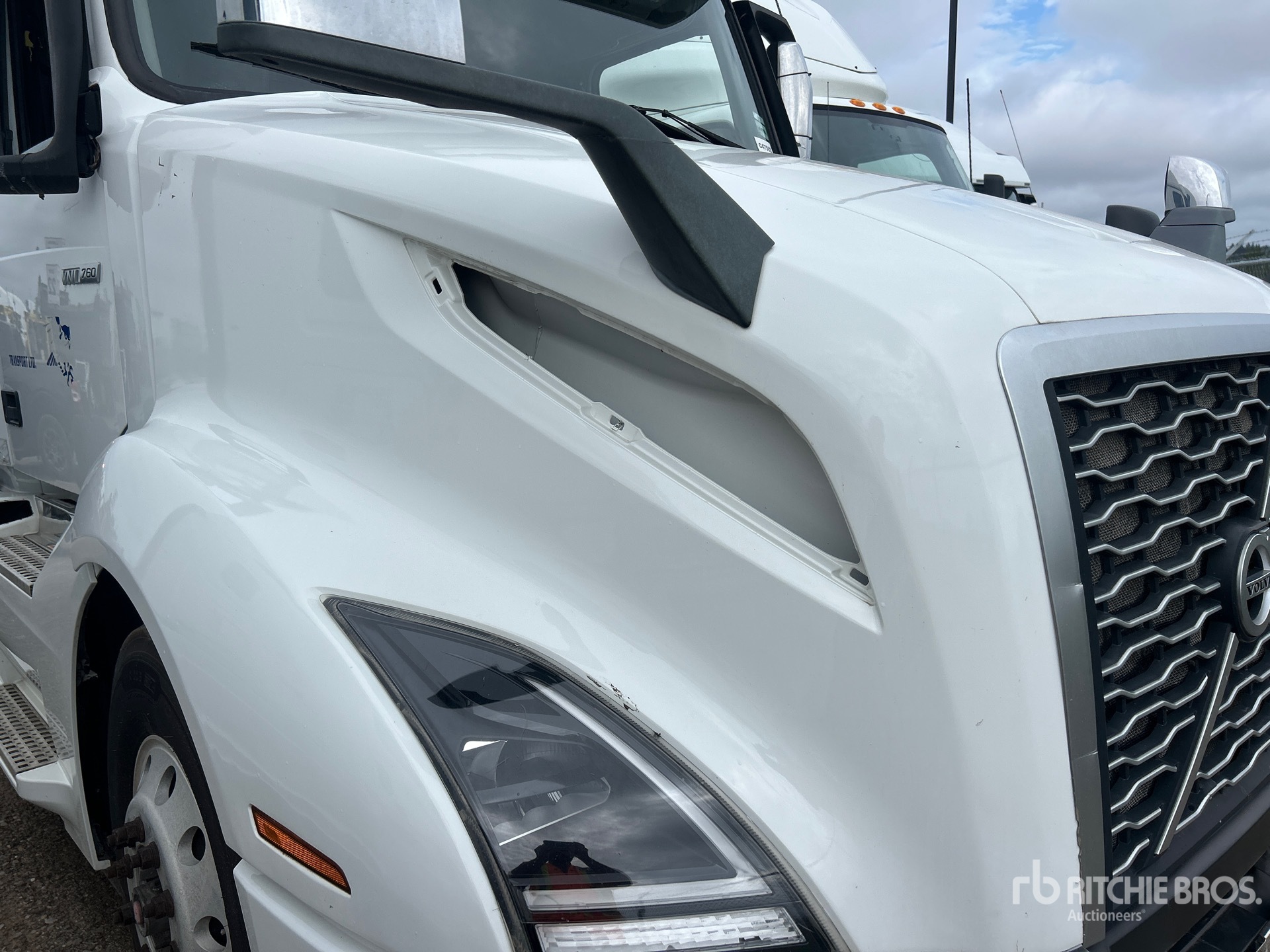 2020 Volvo VNL760
