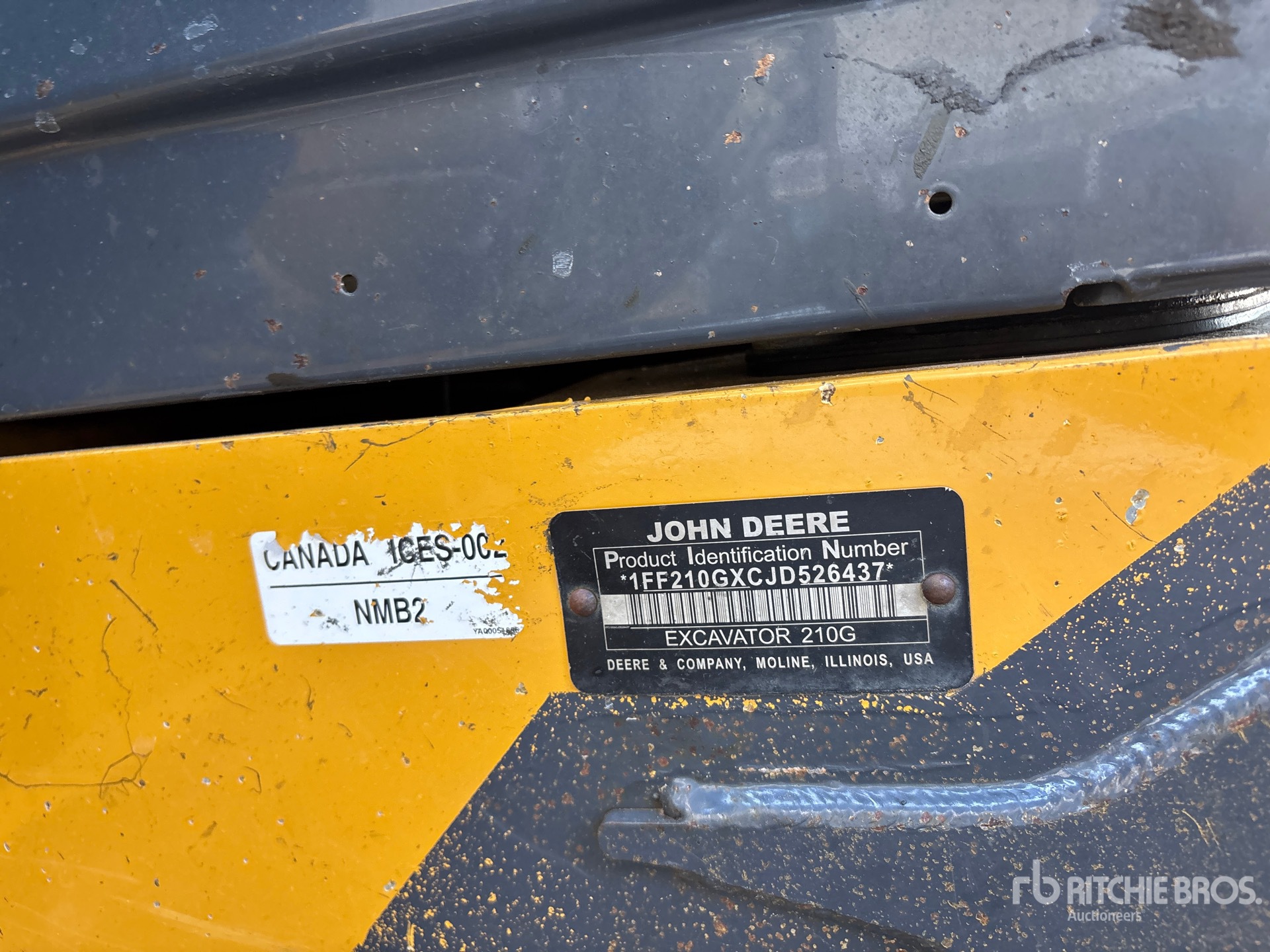 2018 John Deere 210G LC