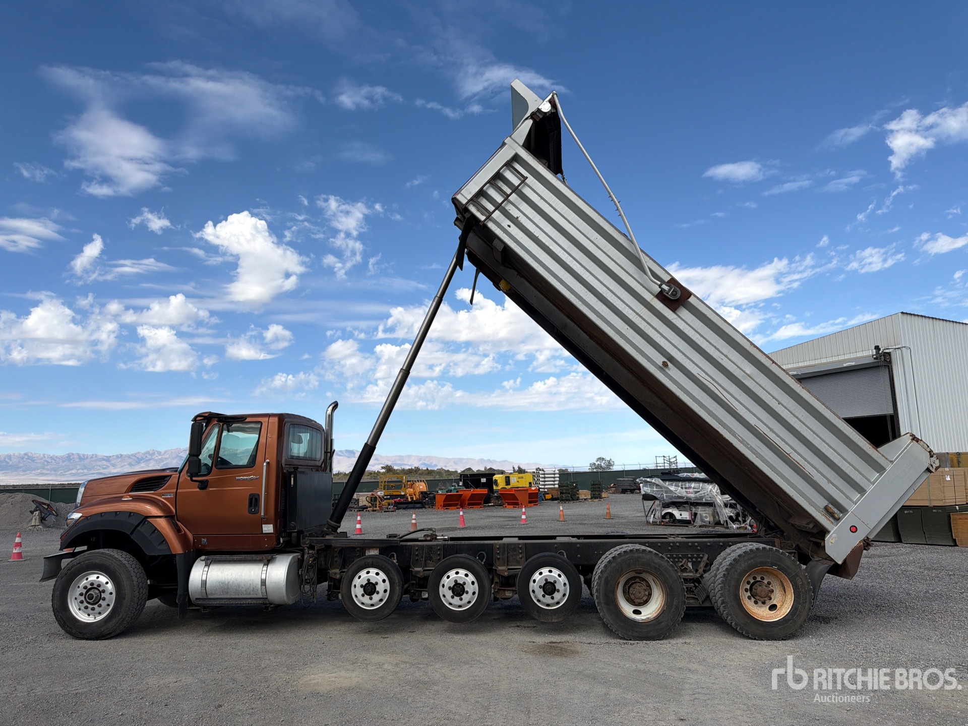2013 International 7600