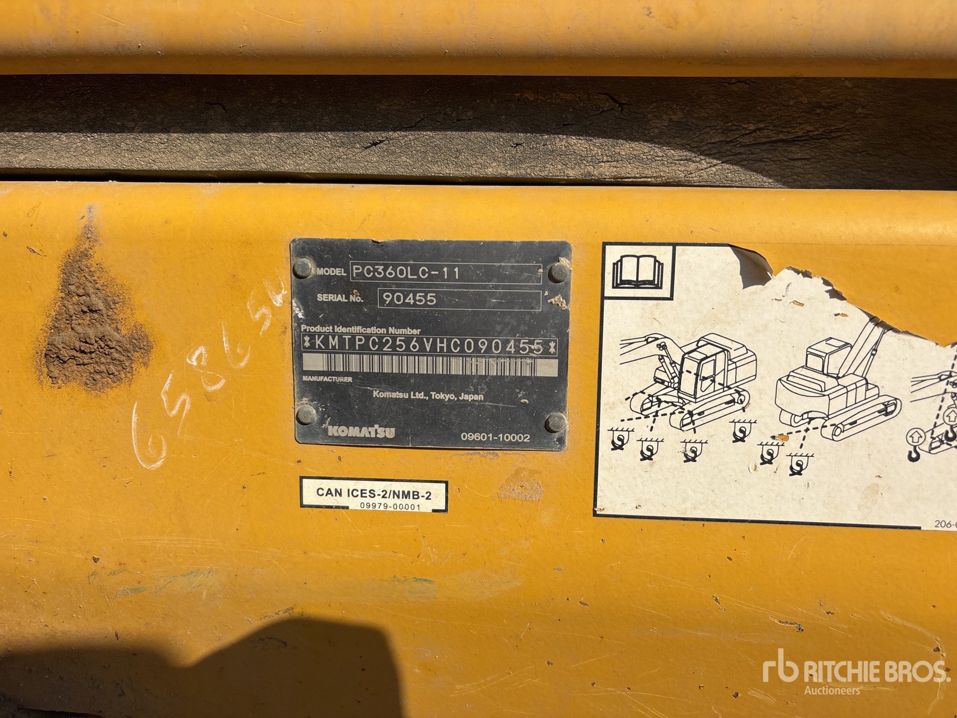 2017 Komatsu PC360LC-11