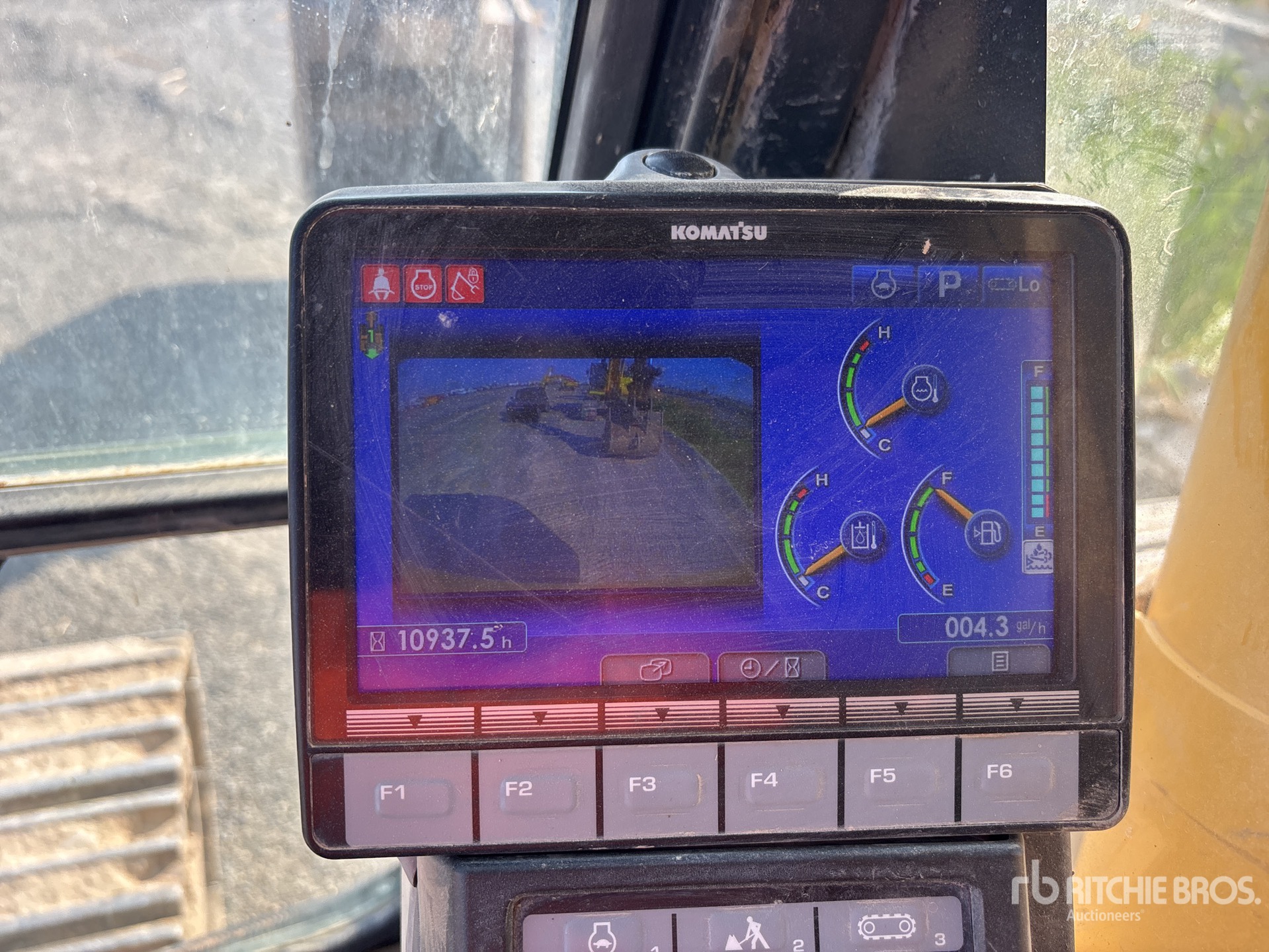 2017 Komatsu PC360LC-11