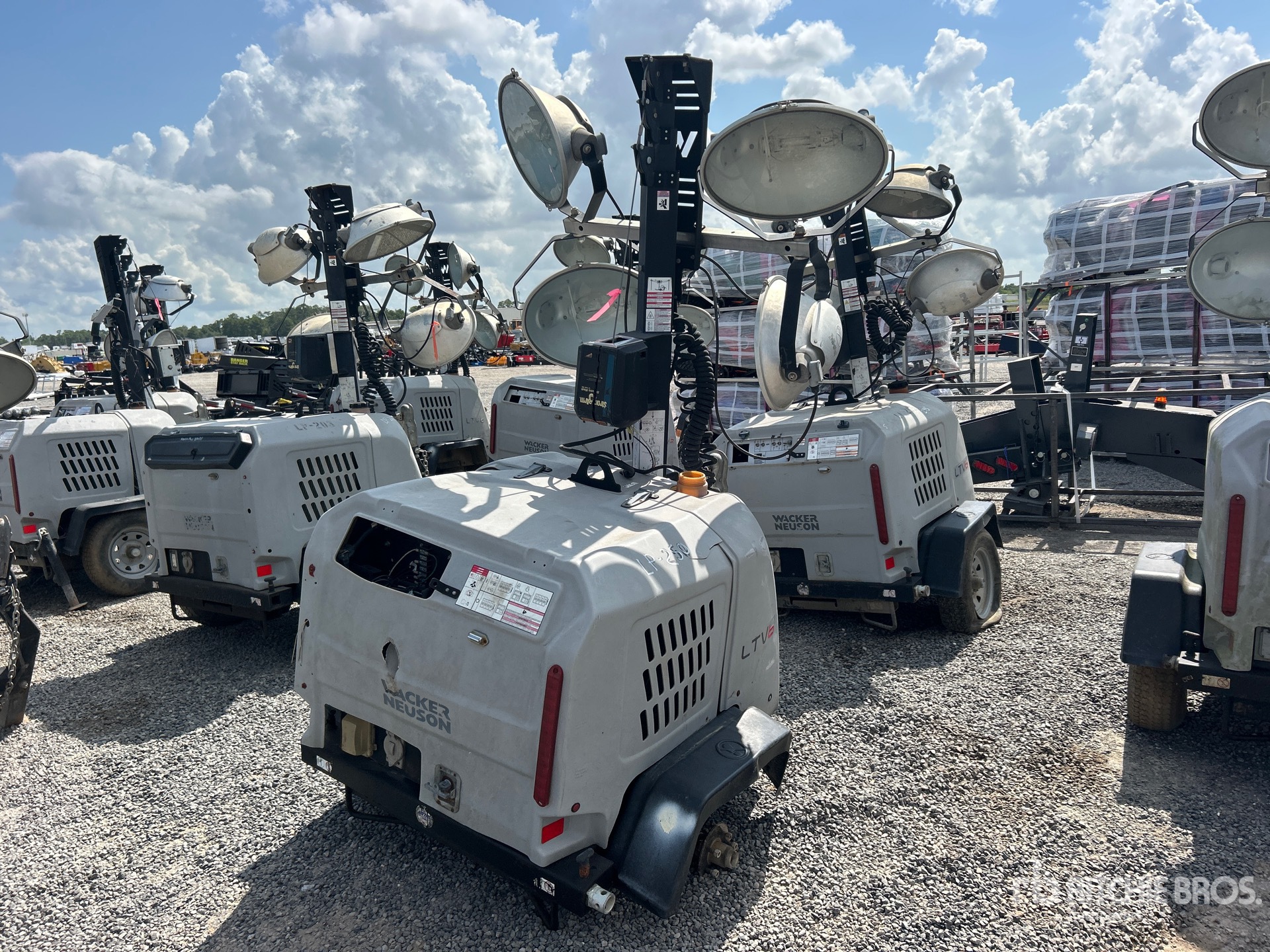 General Appearance with Bild, Ecke hinten rechts