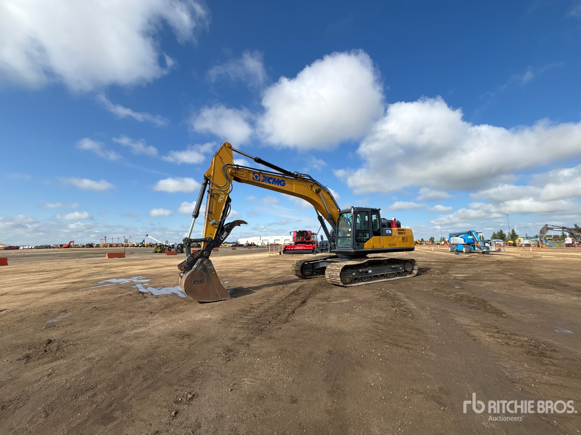 2021 XCMG XE250U