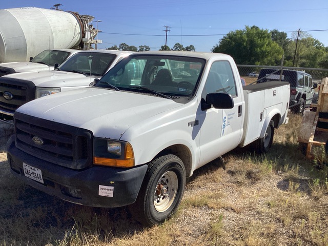 1999 Ford F-250 4x2 Utility Truck