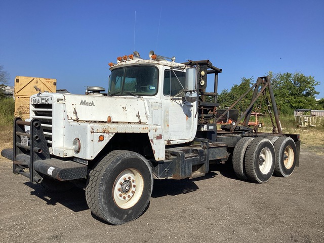 1977 Mack 6x4 Gin Pole Truck 1977 Mack 6x4 Gin Pole Truck