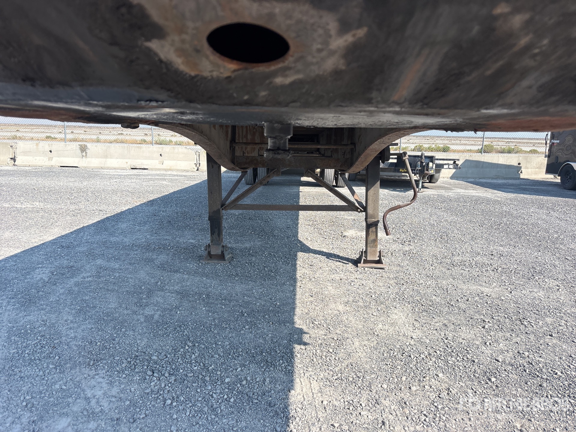 2008 Utility 48 ft T/A Spread Axle