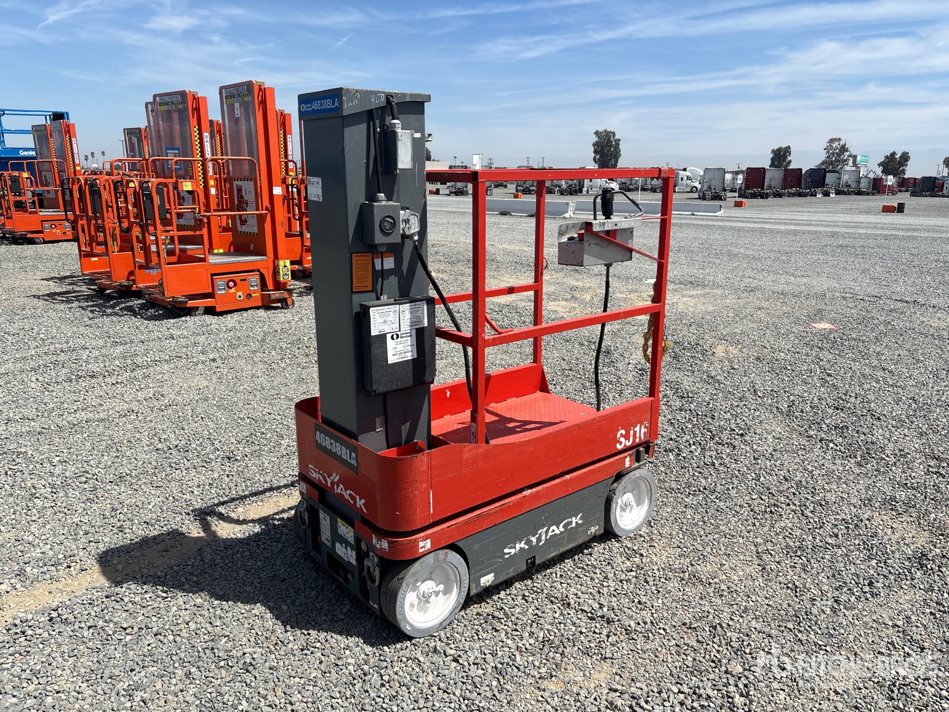 2017 Skyjack SJ16