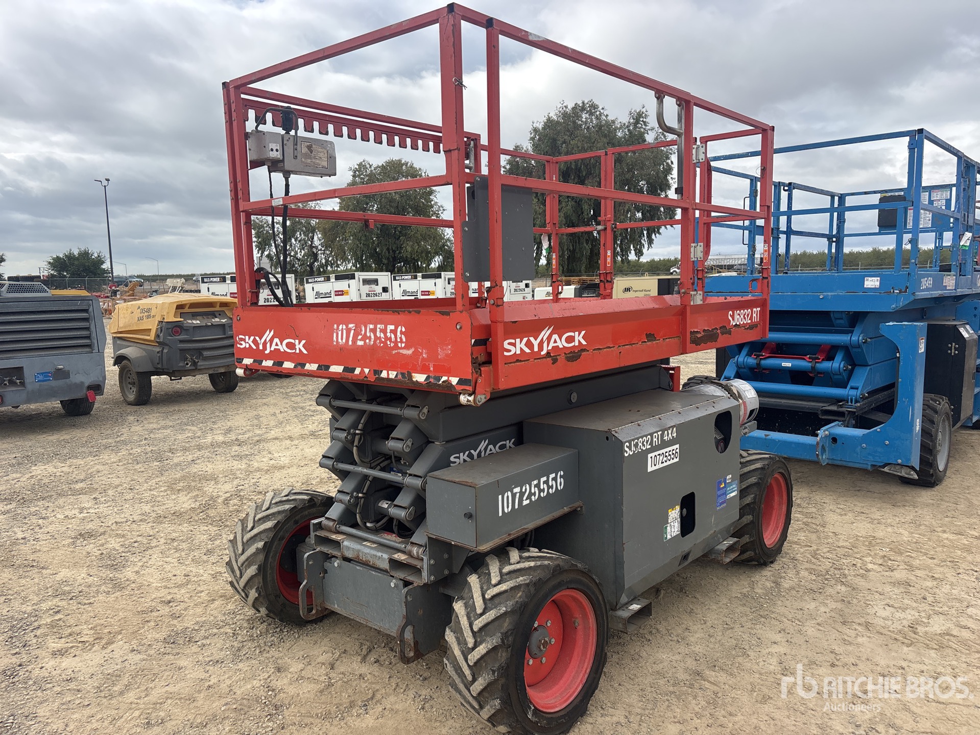 Photo of 2018 Skyjack SJ6832 RT